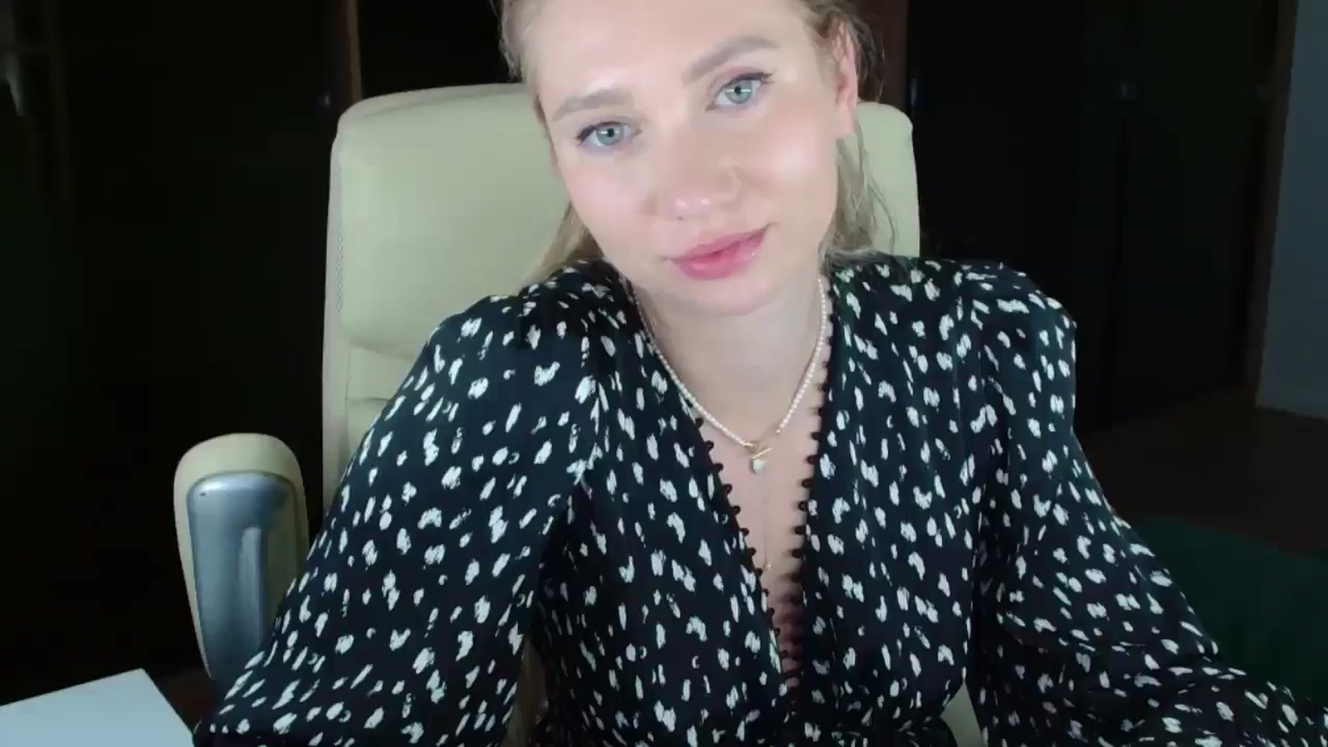 Gallery image thumbnail from Miss_Sylvia's myfreecams stream on, 10/26/2025, 19:53 image 20 of 20