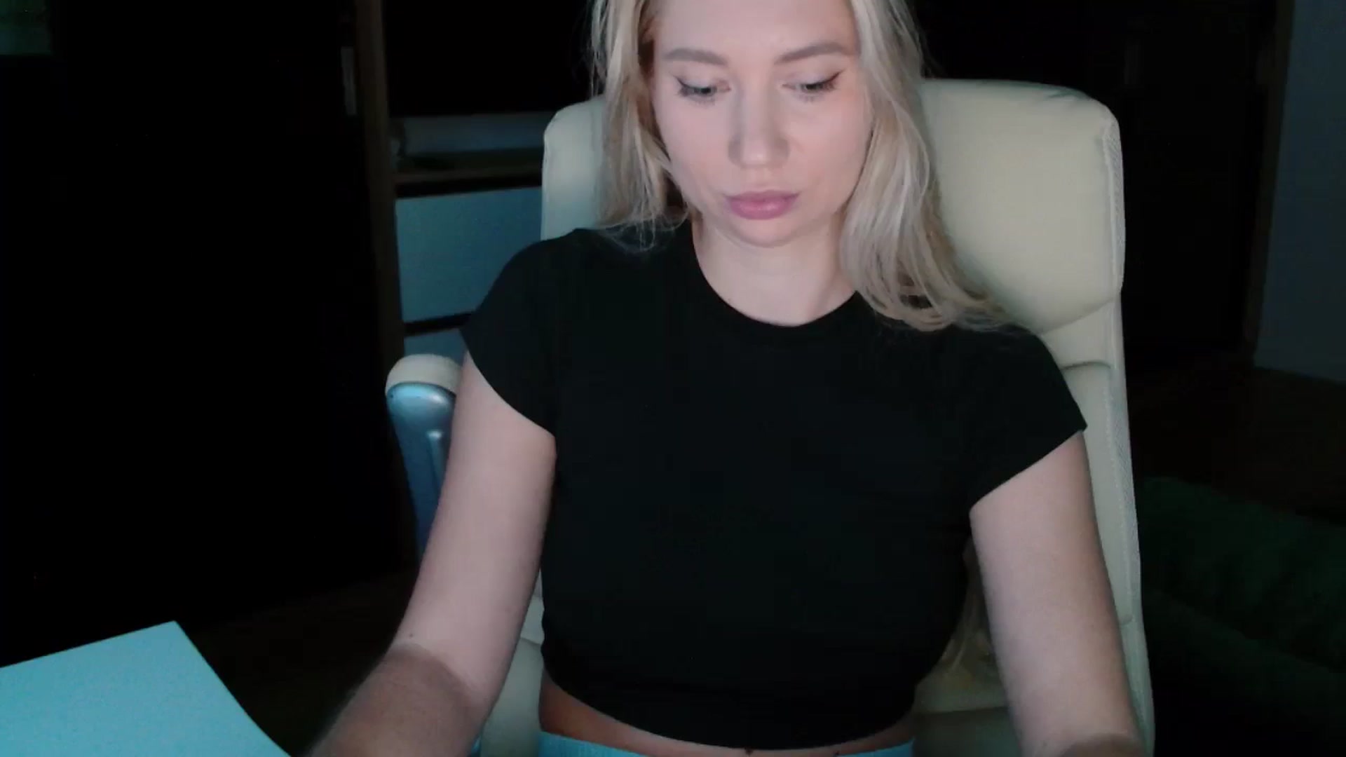 Gallery image thumbnail from Miss_Sylvia's myfreecams stream on, 10/27/2025, 15:33 image 15 of 20