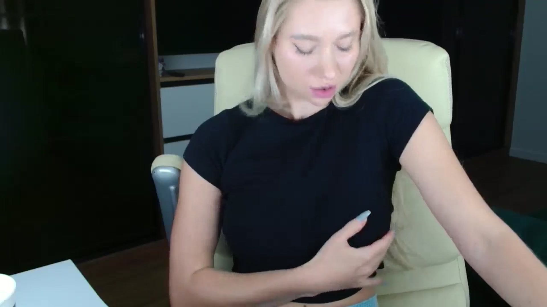 Gallery image thumbnail from Miss_Sylvia's myfreecams stream on, 10/27/2025, 16:21 image 10 of 20