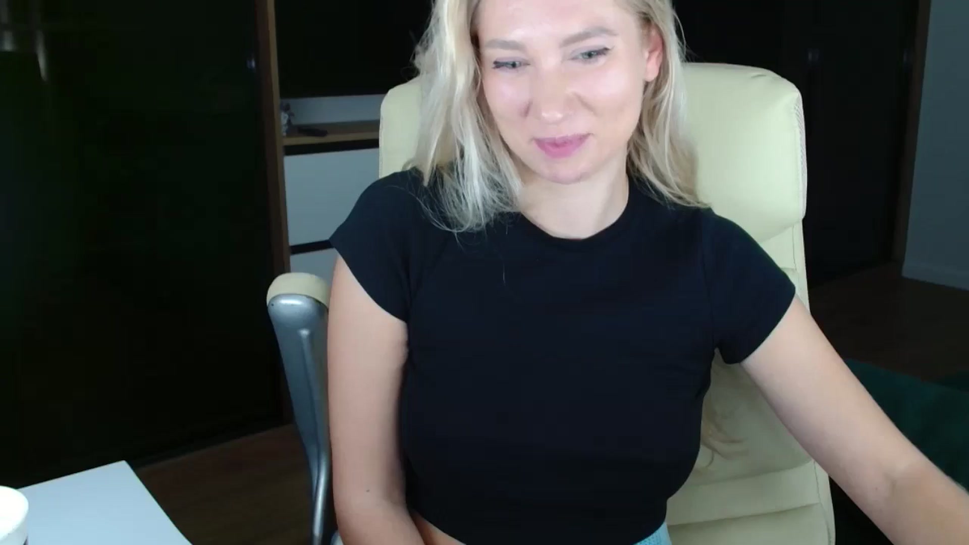 Gallery image thumbnail from Miss_Sylvia's myfreecams stream on, 10/27/2025, 16:21 image 12 of 20
