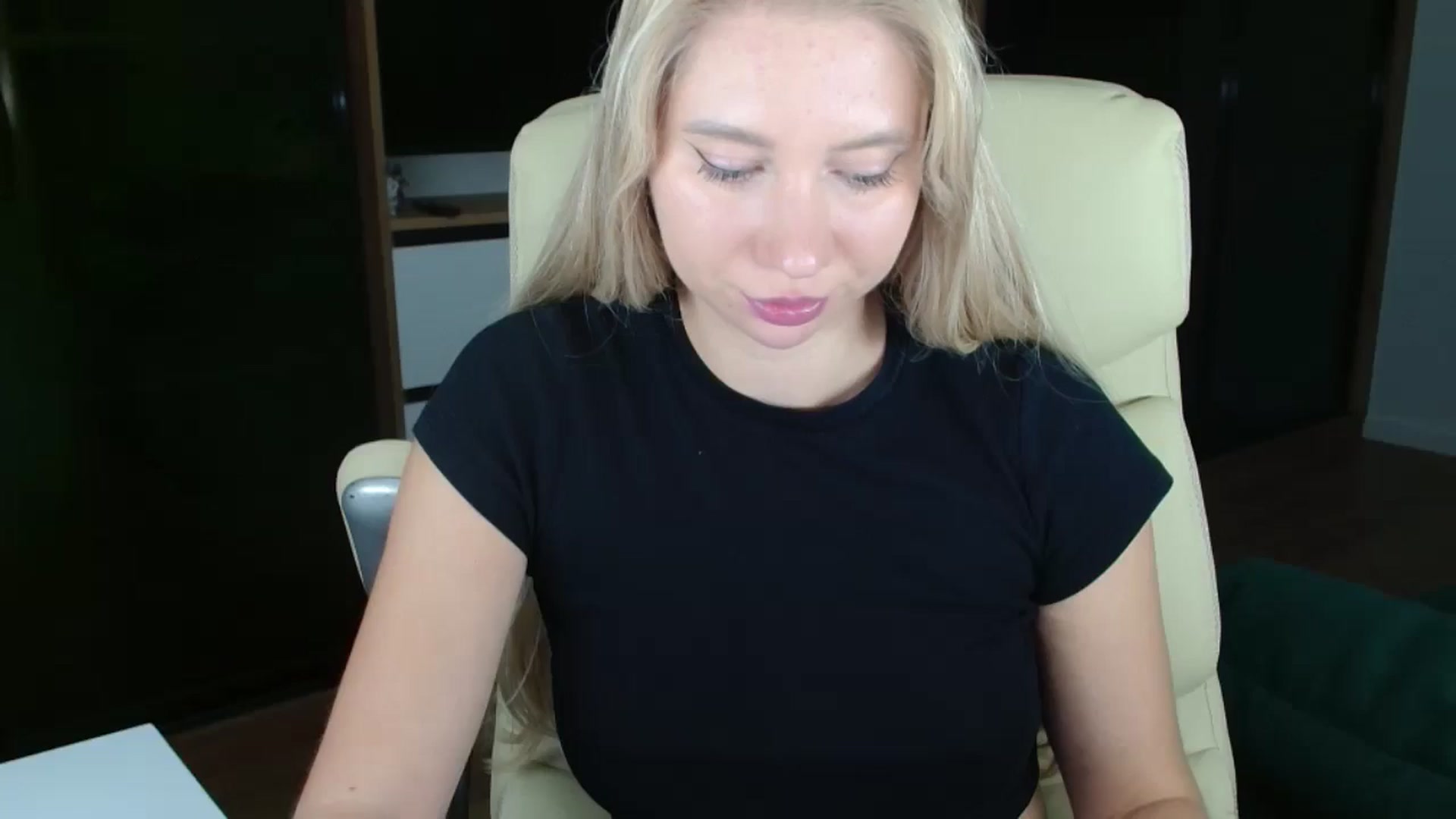 Gallery image thumbnail from Miss_Sylvia's myfreecams stream on, 10/27/2025, 18:58 image 1 of 20