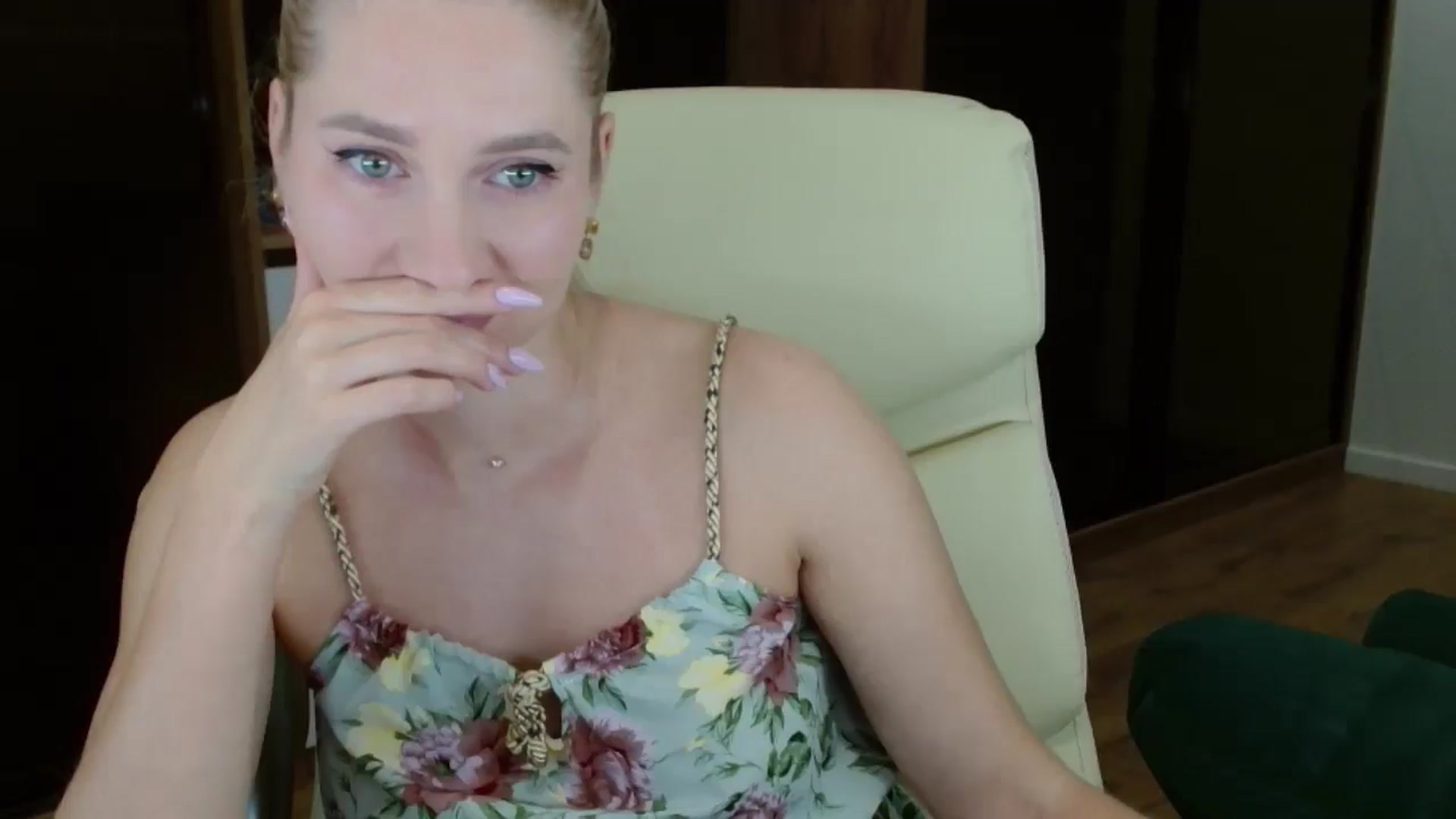Gallery image thumbnail from Miss_Sylvia's myfreecams stream on, 11/01/2025, 21:32 image 14 of 20