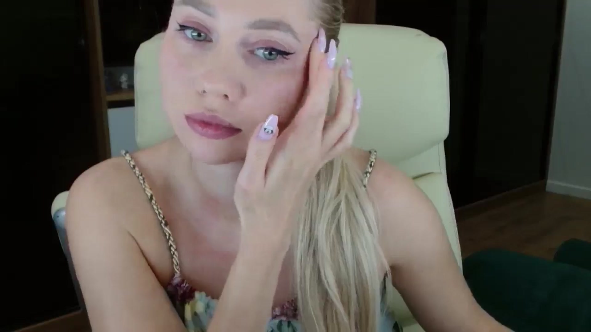 Gallery image thumbnail from Miss_Sylvia's myfreecams stream on, 11/01/2025, 21:32 image 8 of 20