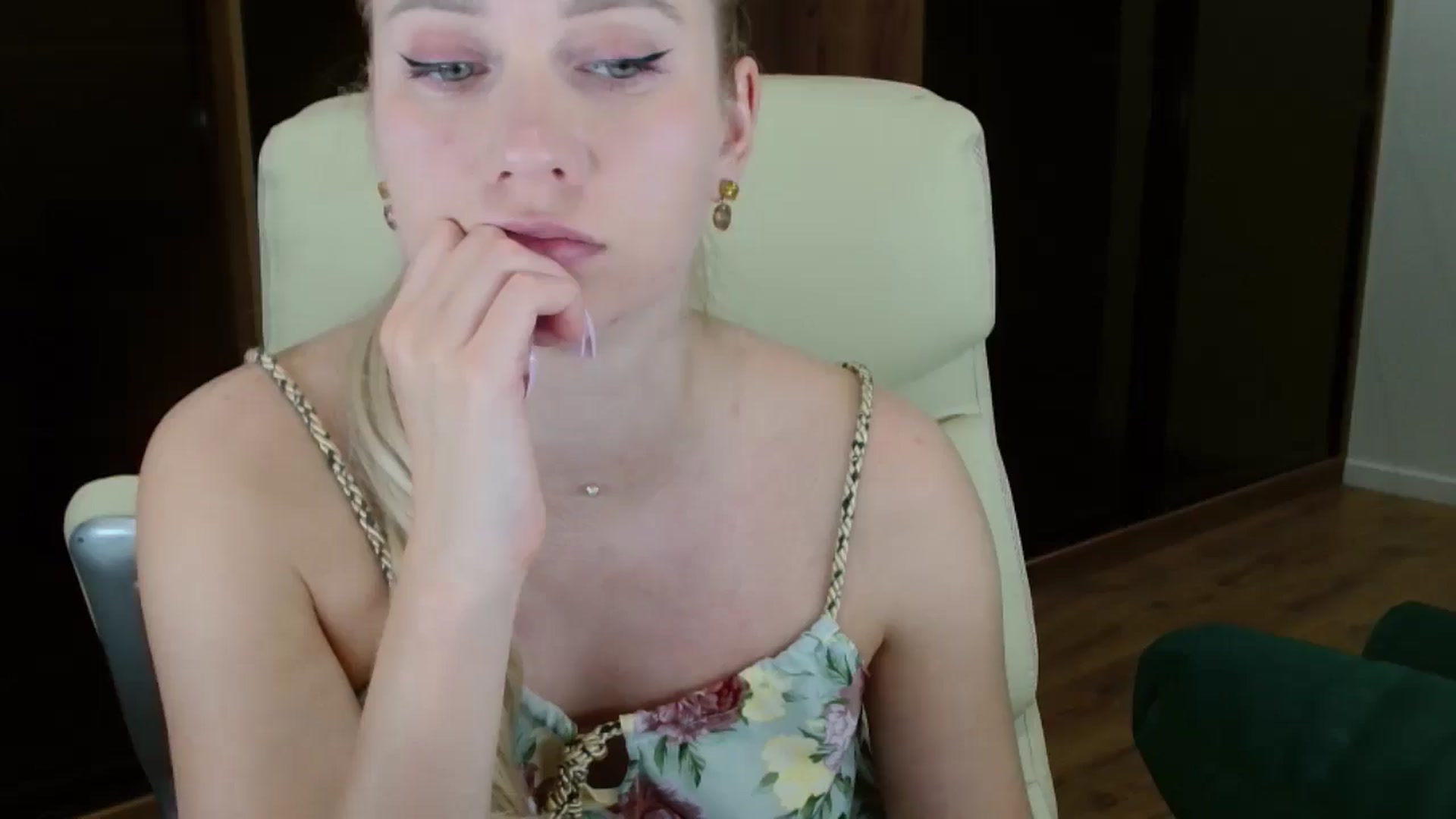 Gallery image thumbnail from Miss_Sylvia's myfreecams stream on, 11/01/2025, 22:06 image 19 of 20