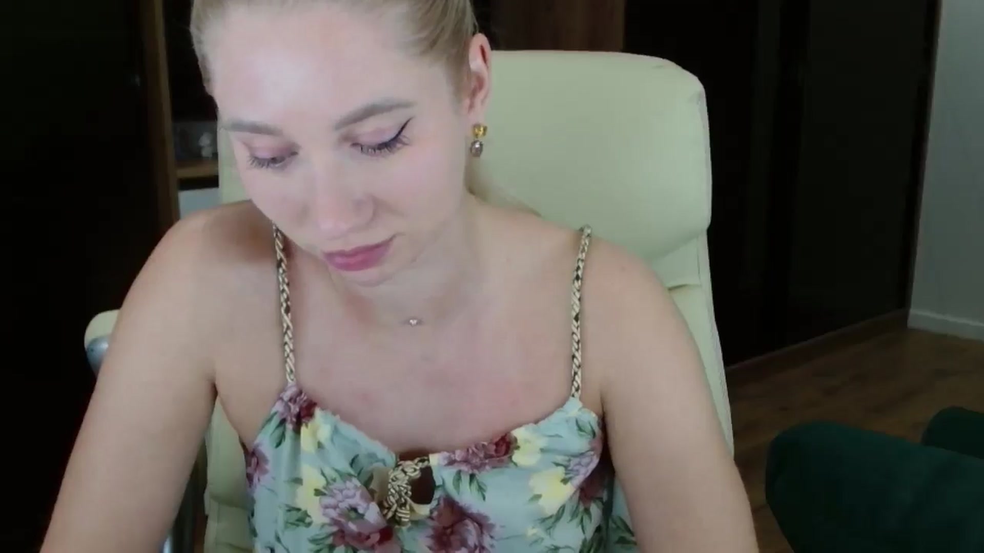 Gallery image thumbnail from Miss_Sylvia's myfreecams stream on, 11/01/2025, 22:06 image 4 of 20