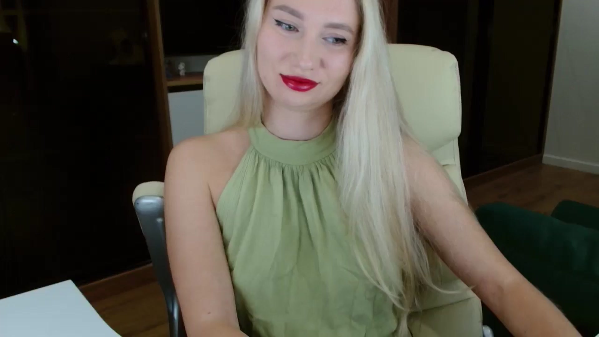 Gallery image thumbnail from Miss_Sylvia's myfreecams stream on, 11/02/2025, 18:16 image 8 of 20