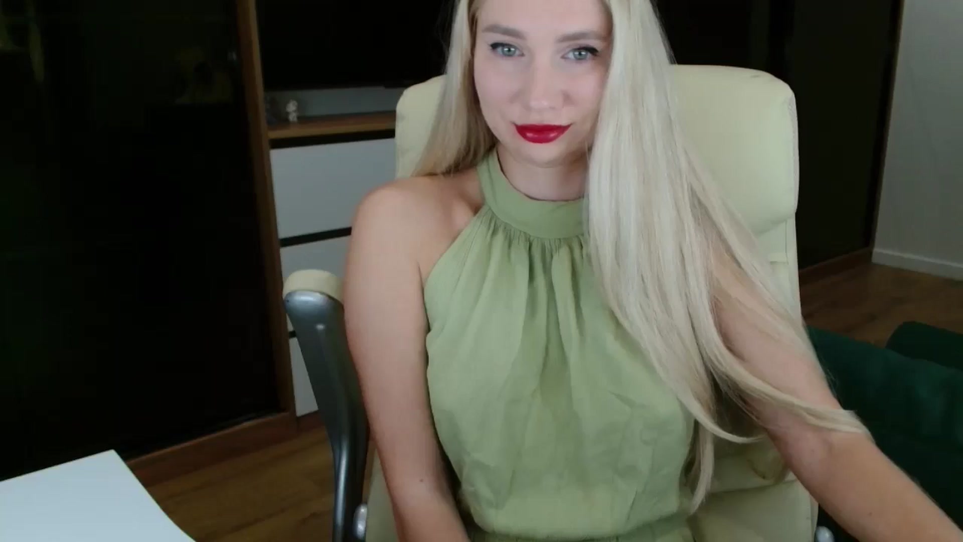 Gallery image thumbnail from Miss_Sylvia's myfreecams stream on, 11/02/2025, 18:16 image 13 of 20