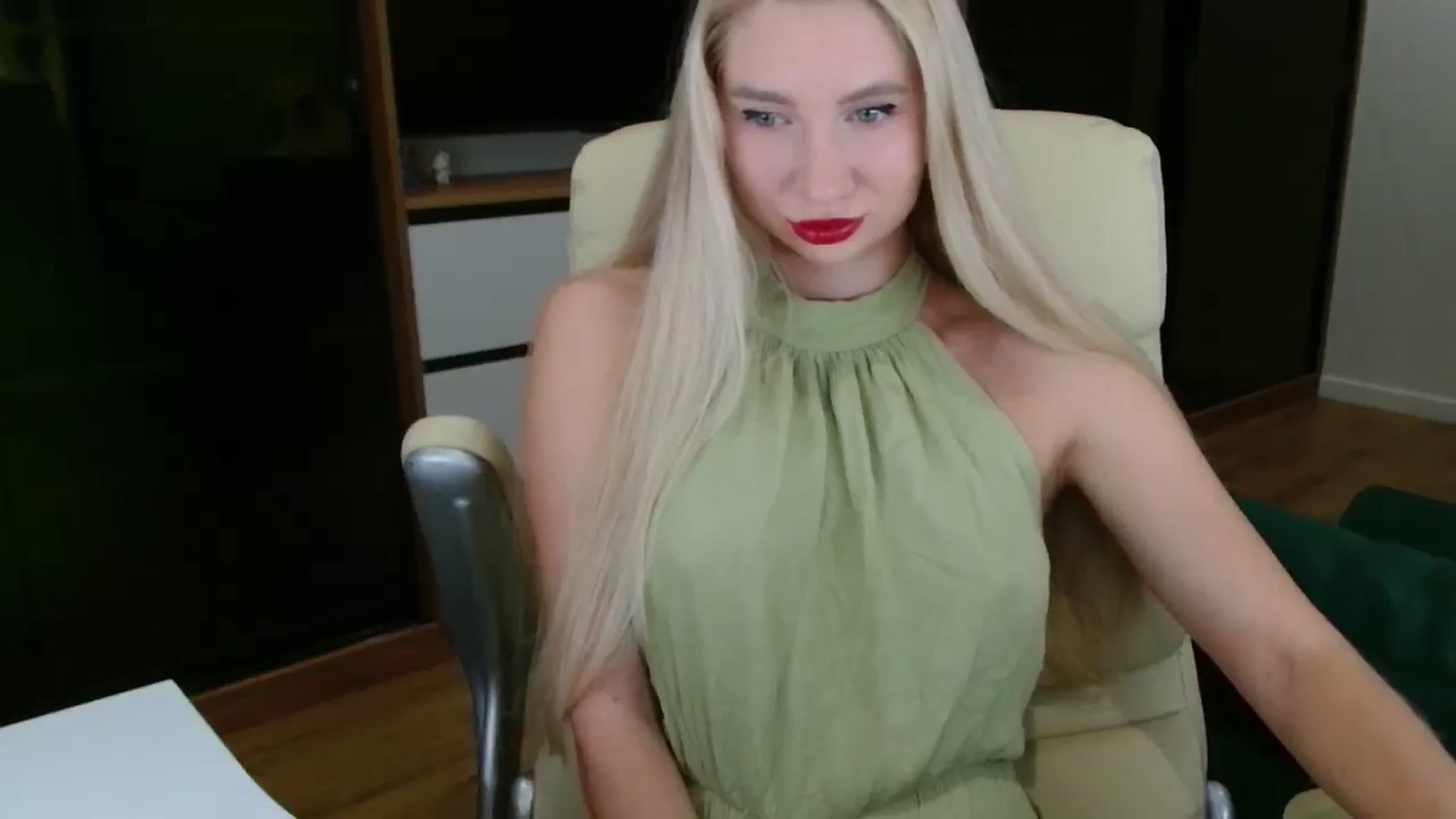 Gallery image thumbnail from Miss_Sylvia's myfreecams stream on, 11/02/2025, 18:16 image 19 of 20