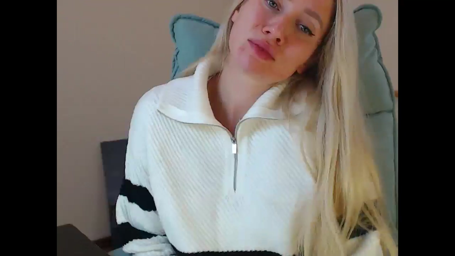 Gallery image thumbnail from Miss_Sylvia's myfreecams stream on, 11/08/2025, 19:35 image 10 of 20