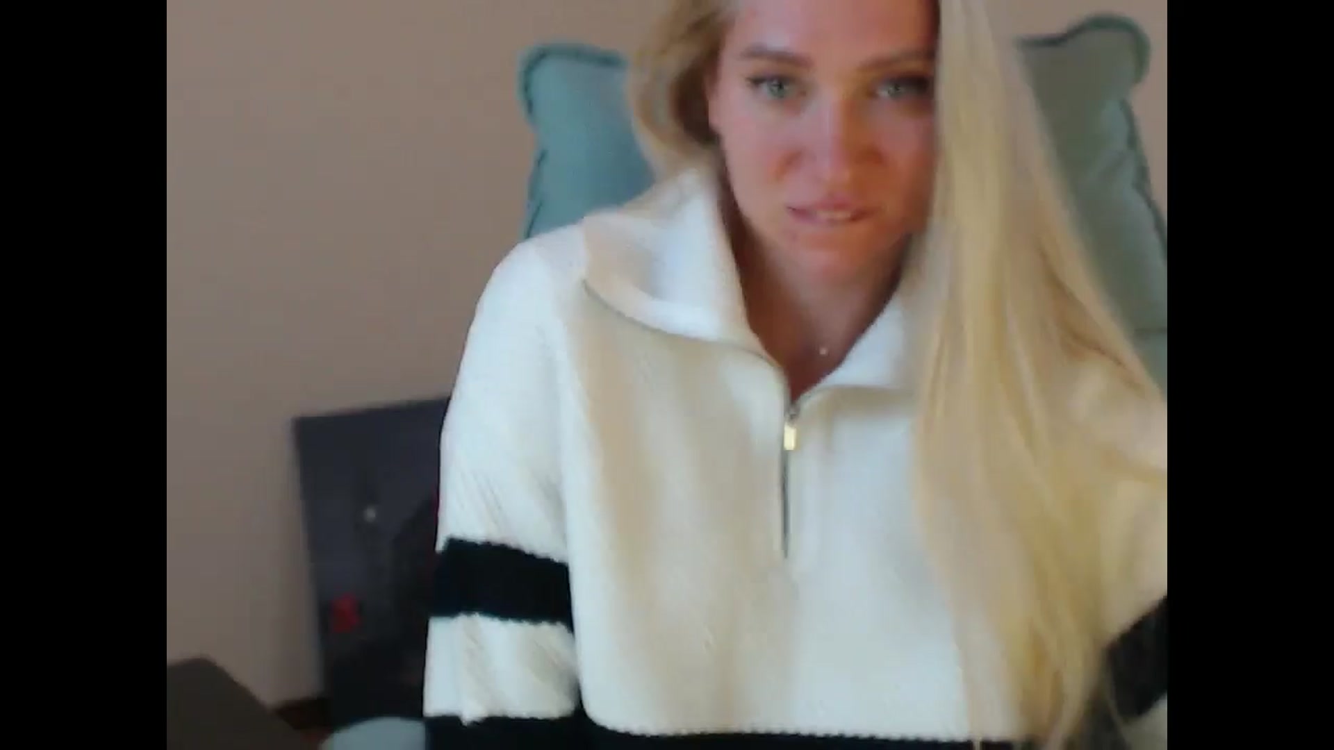 Gallery image thumbnail from Miss_Sylvia's myfreecams stream on, 11/08/2025, 19:35 image 6 of 20