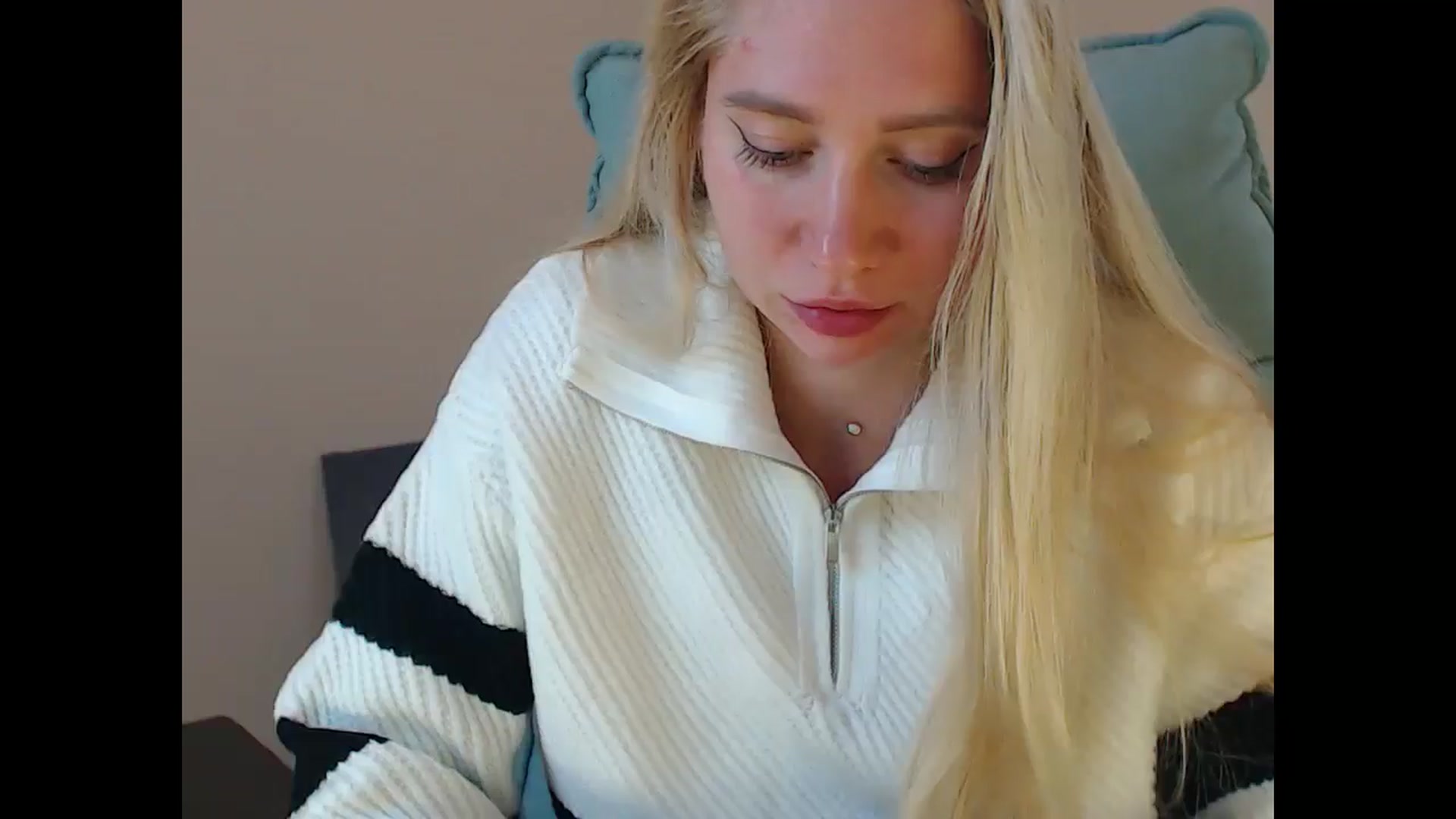 Gallery image thumbnail from Miss_Sylvia's myfreecams stream on, 11/08/2025, 19:35 image 19 of 20