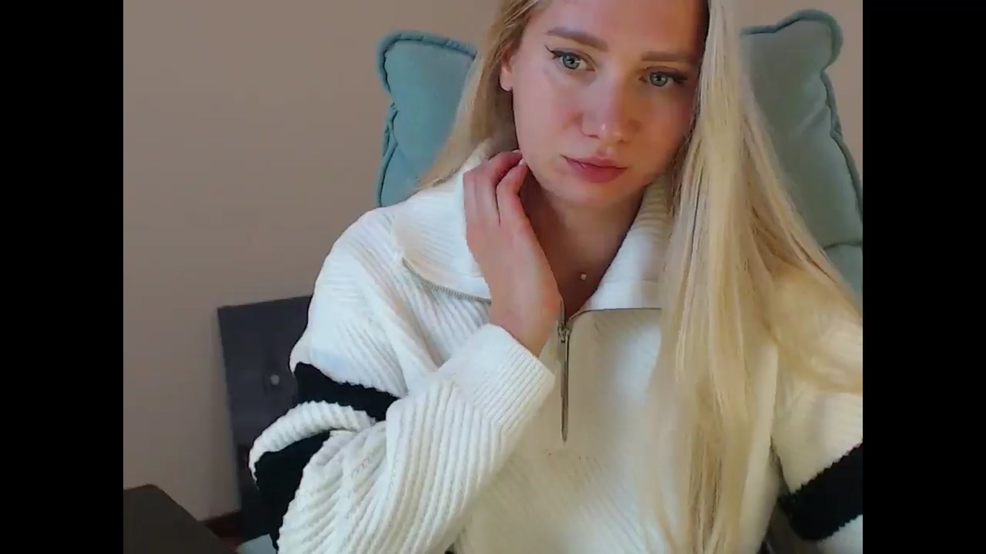 Gallery image thumbnail from Miss_Sylvia's myfreecams stream on, 11/08/2025, 19:35 image 8 of 20