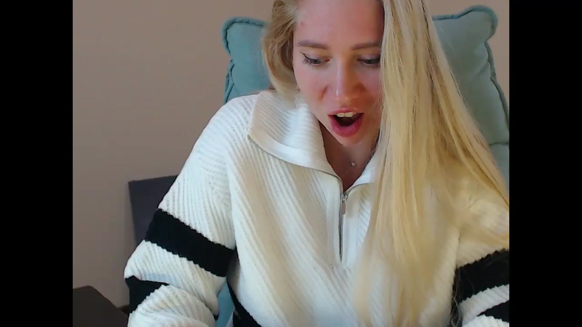 Gallery image thumbnail from Miss_Sylvia's myfreecams stream on, 11/08/2025, 19:35 image 9 of 20