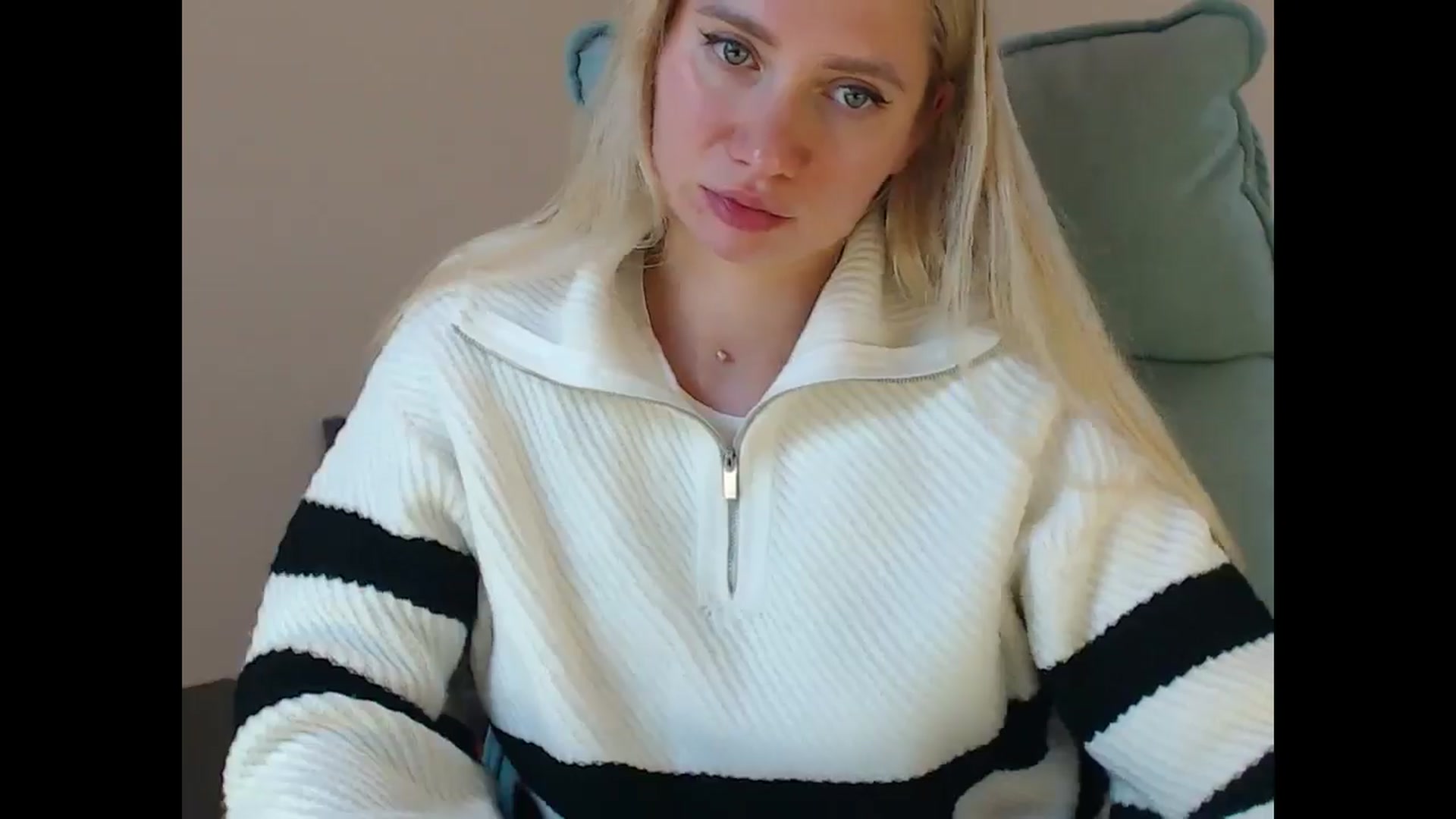 Gallery image thumbnail from Miss_Sylvia's myfreecams stream on, 11/08/2025, 21:24 image 12 of 20