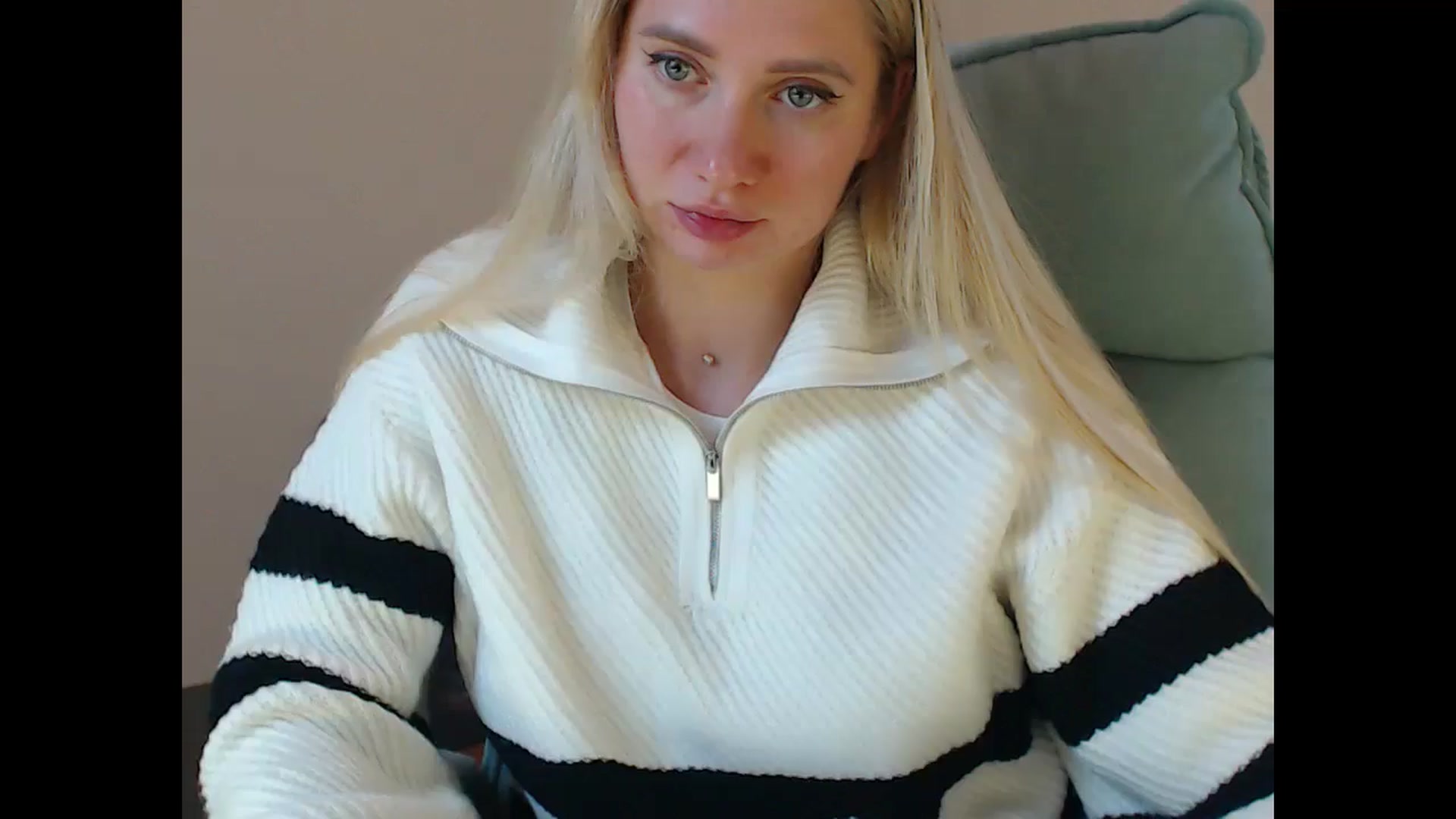 Gallery image thumbnail from Miss_Sylvia's myfreecams stream on, 11/08/2025, 21:24 image 19 of 20