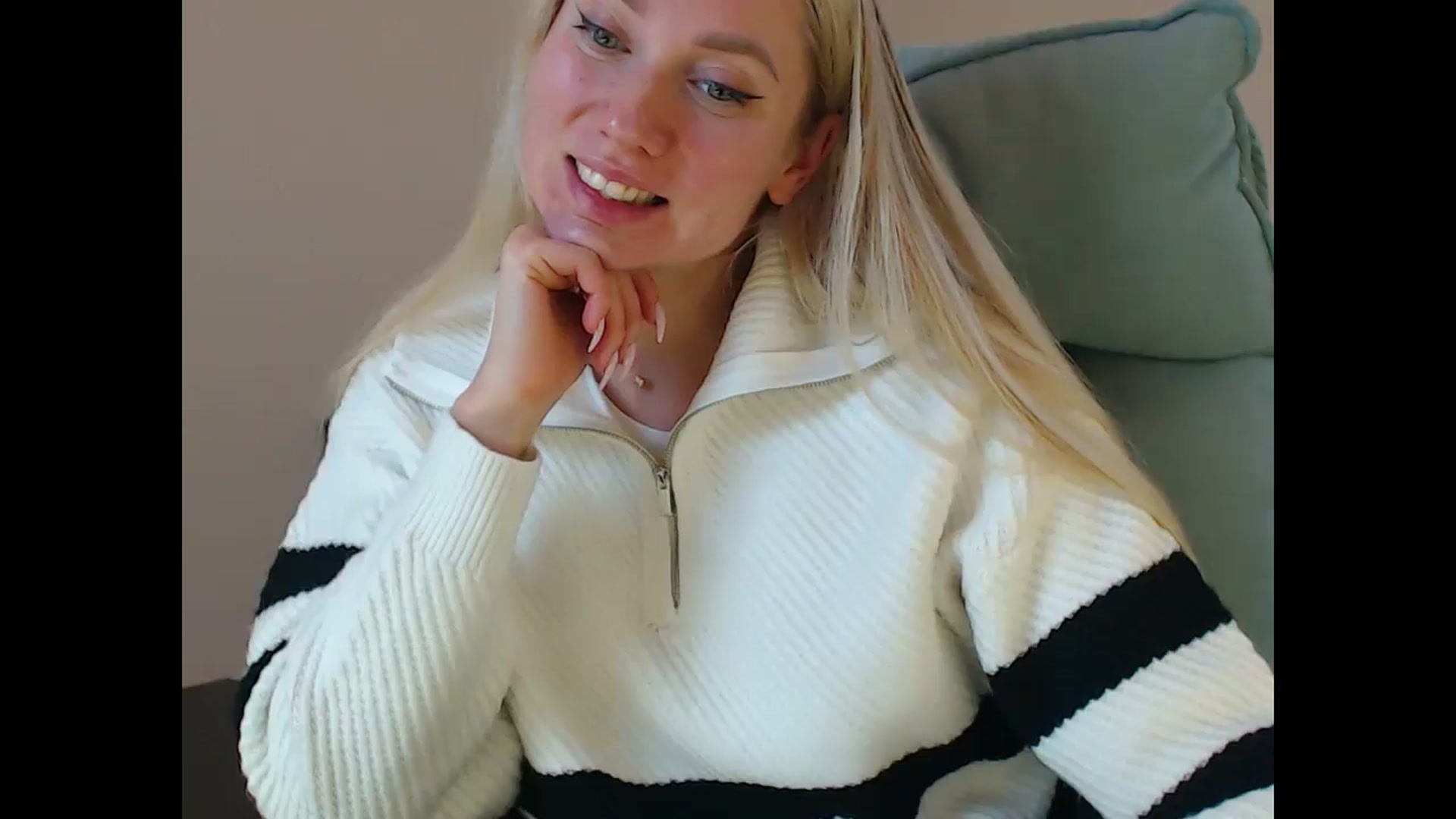 Gallery image thumbnail from Miss_Sylvia's myfreecams stream on, 11/08/2025, 21:24 image 14 of 20