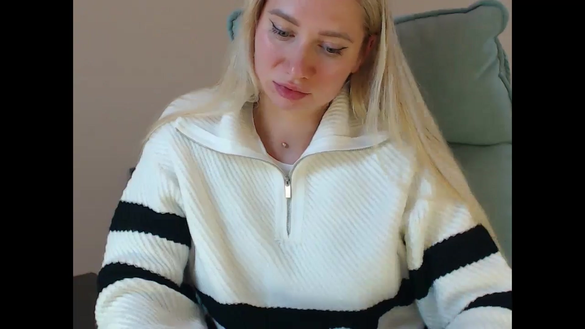 Gallery image thumbnail from Miss_Sylvia's myfreecams stream on, 11/08/2025, 21:24 image 16 of 20