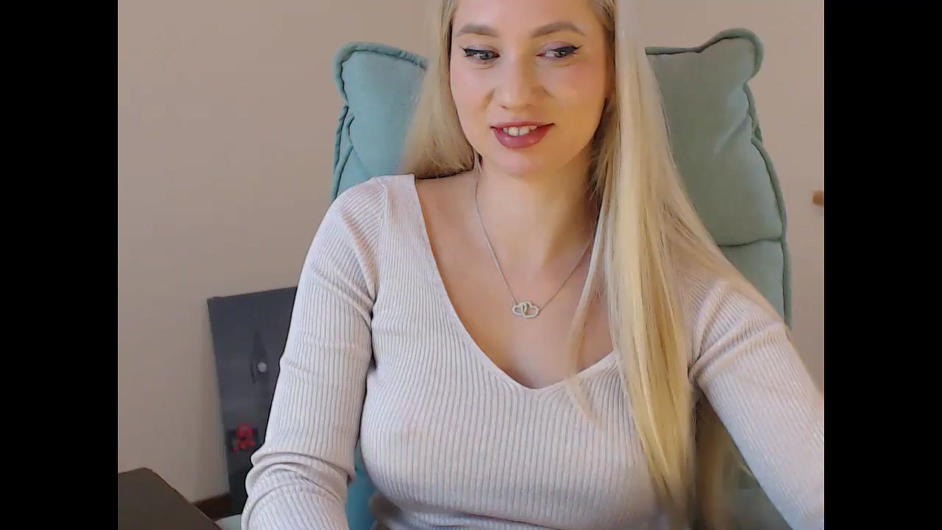 Gallery image thumbnail from Miss_Sylvia's myfreecams stream on, 11/09/2025, 17:57 image 8 of 20