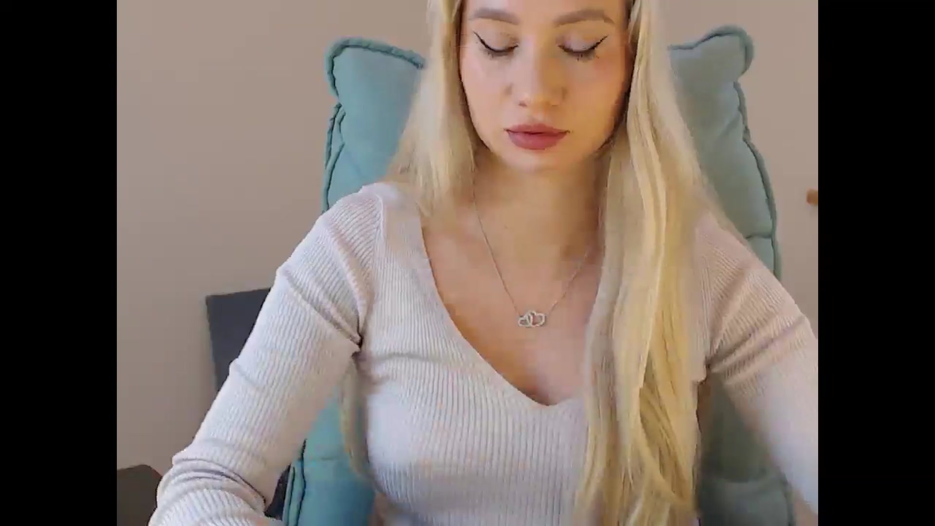 Gallery image thumbnail from Miss_Sylvia's myfreecams stream on, 11/09/2025, 17:57 image 18 of 20