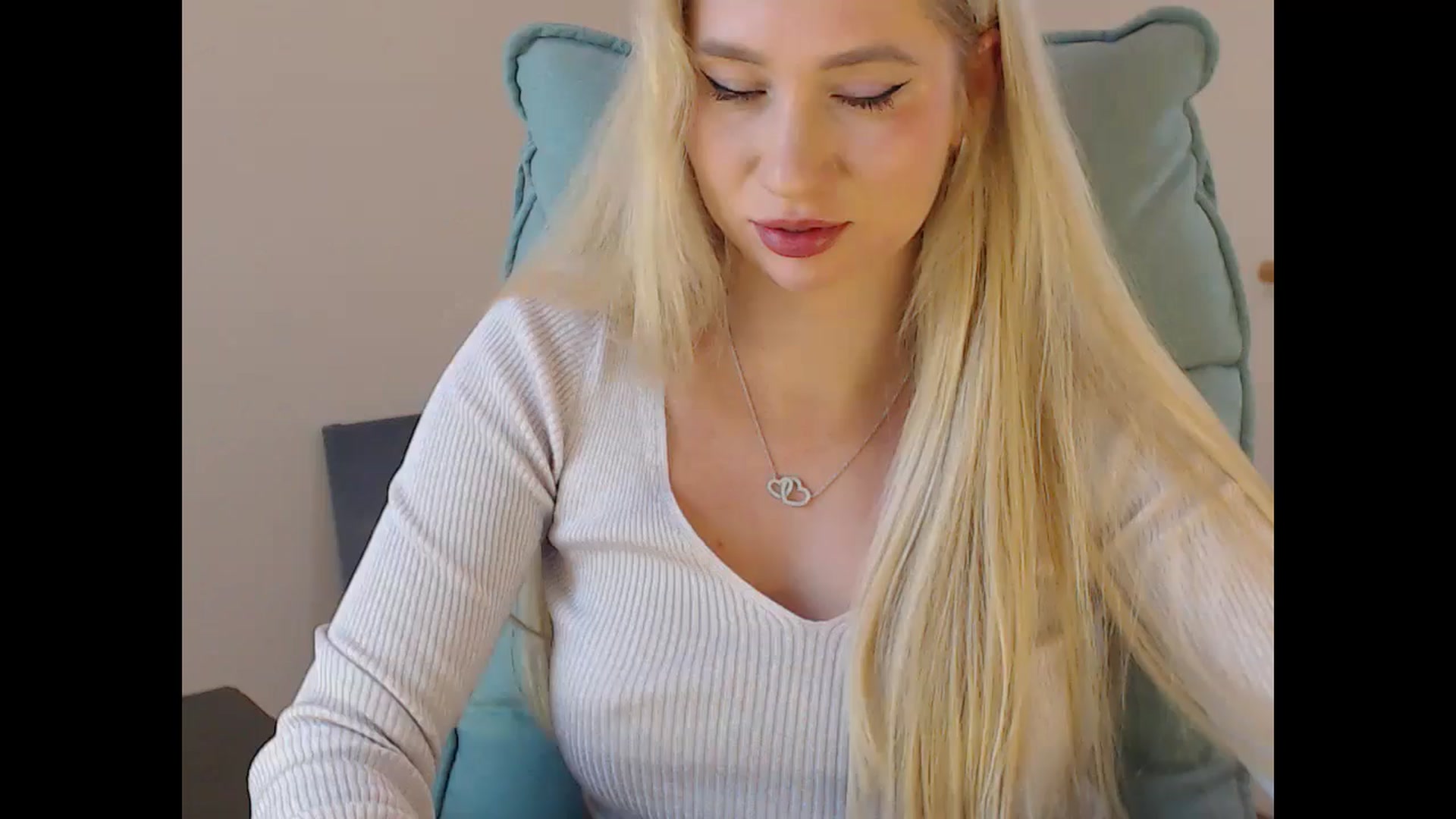 Gallery image thumbnail from Miss_Sylvia's myfreecams stream on, 11/09/2025, 18:42 image 5 of 20