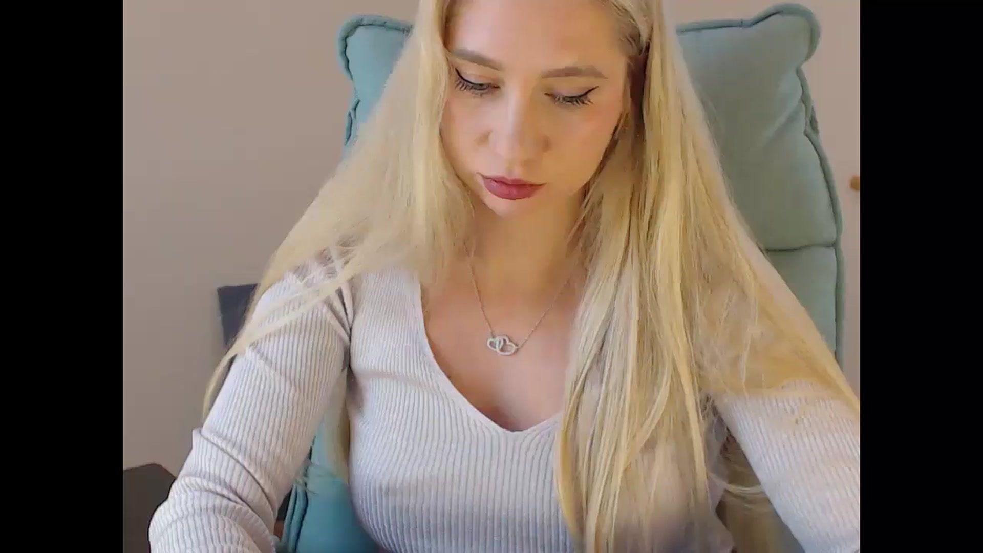 Gallery image thumbnail from Miss_Sylvia's myfreecams stream on, 11/09/2025, 18:42 image 13 of 20