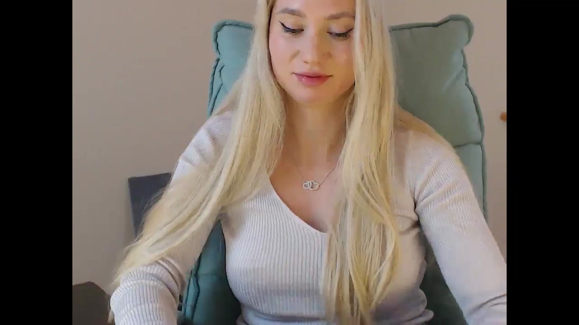 Gallery image thumbnail from Miss_Sylvia's myfreecams stream on, 11/09/2025, 20:10 image 12 of 20