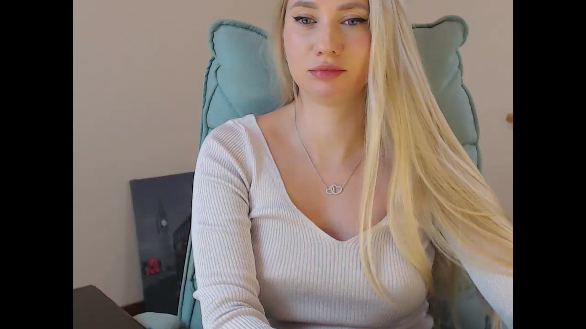 Gallery image thumbnail from Miss_Sylvia's myfreecams stream on, 11/09/2025, 20:10 image 16 of 20
