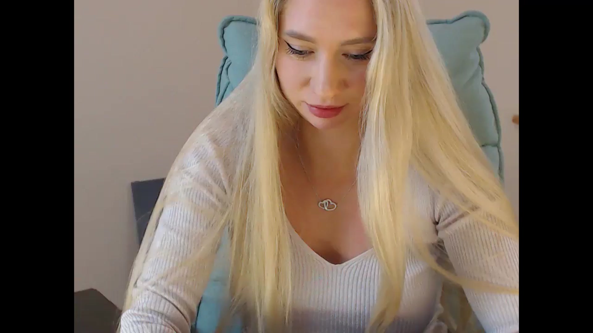 Gallery image thumbnail from Miss_Sylvia's myfreecams stream on, 11/09/2025, 20:10 image 6 of 20