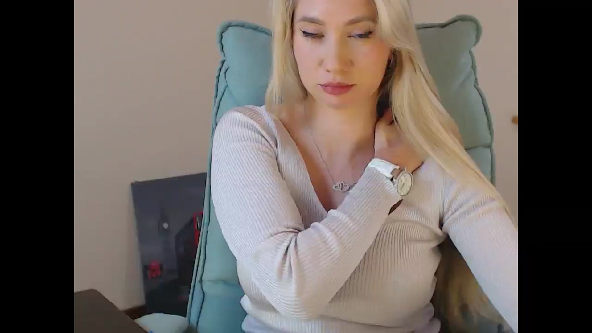 Gallery image thumbnail from Miss_Sylvia's myfreecams stream on, 11/09/2025, 20:10 image 15 of 20