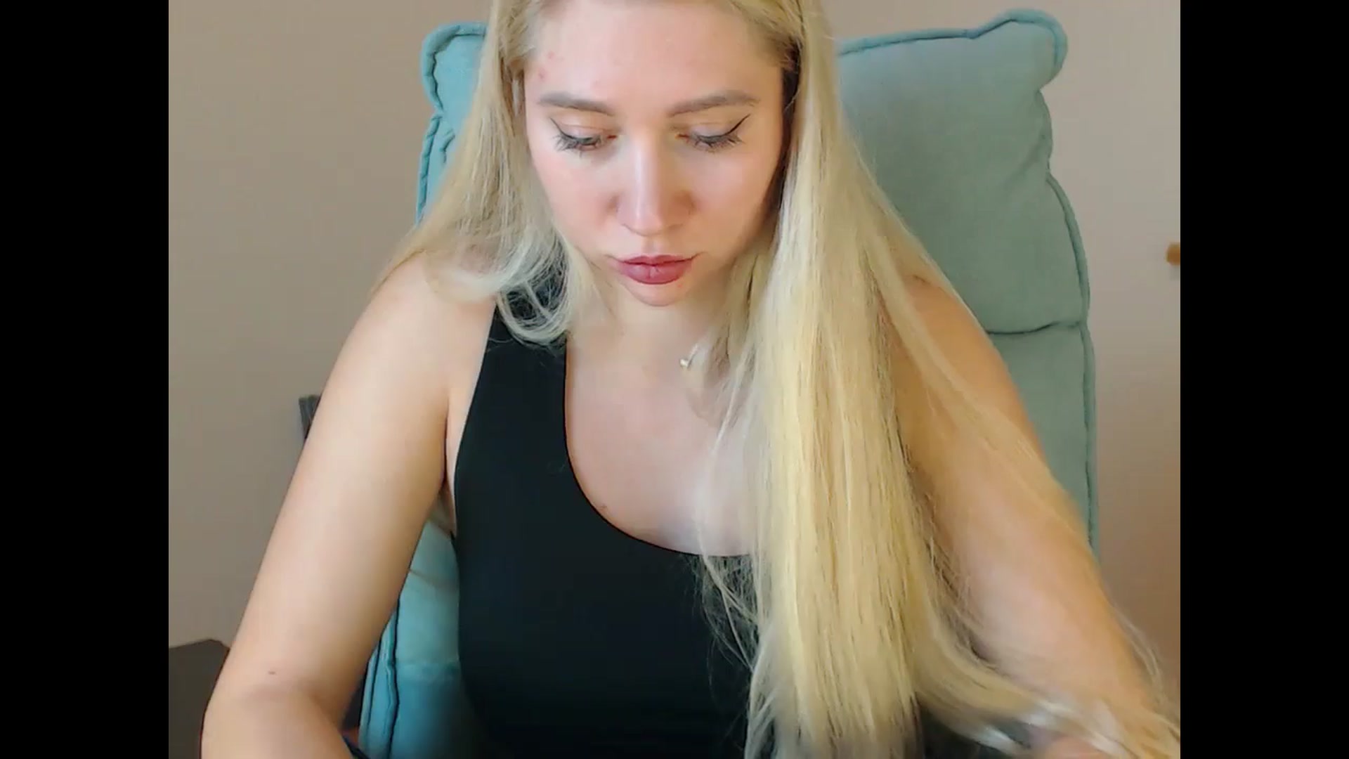 Gallery image thumbnail from Miss_Sylvia's myfreecams stream on, 11/13/2025, 15:56 image 15 of 20