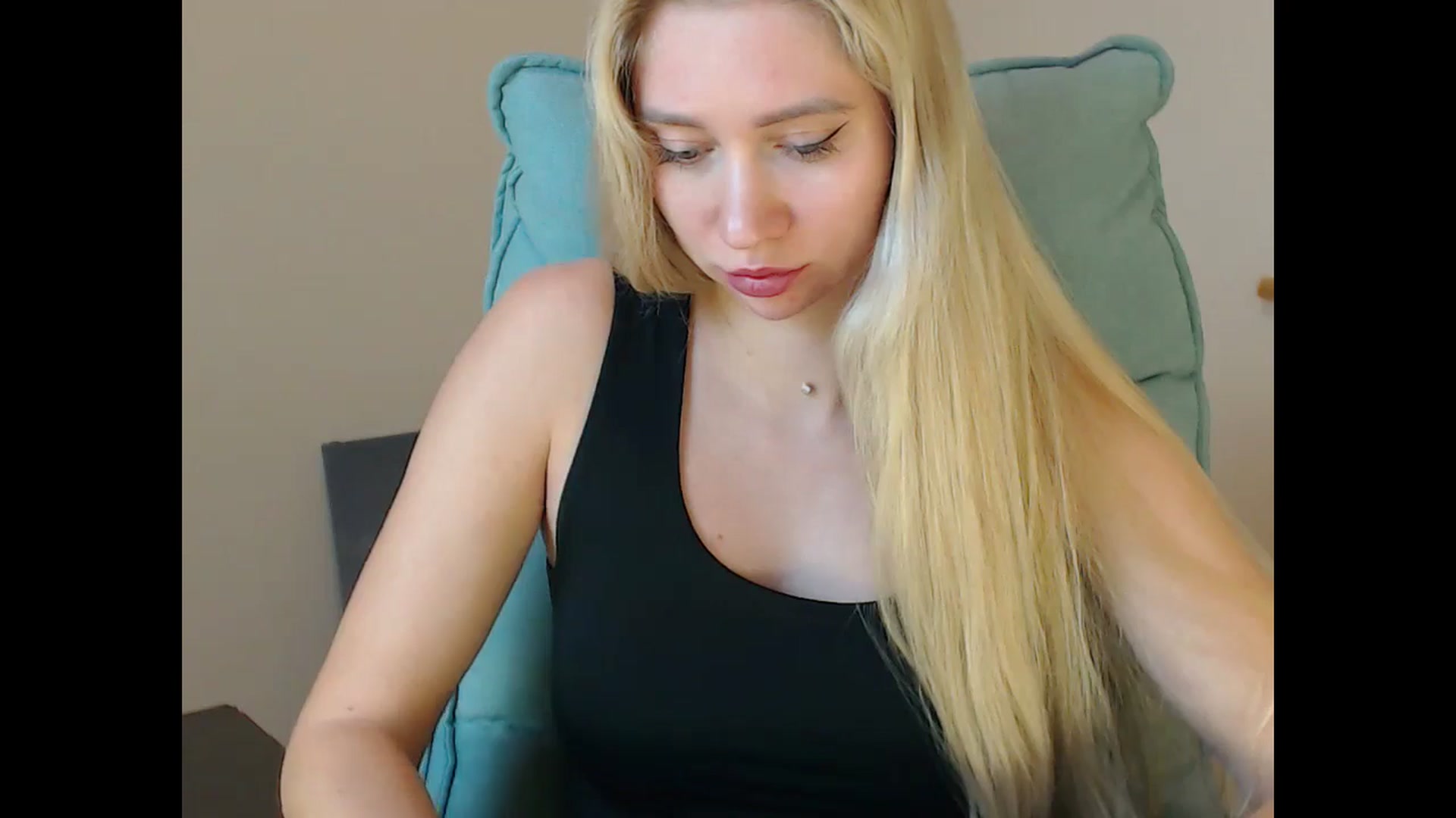 Gallery image thumbnail from Miss_Sylvia's myfreecams stream on, 11/13/2025, 16:09 image 20 of 20