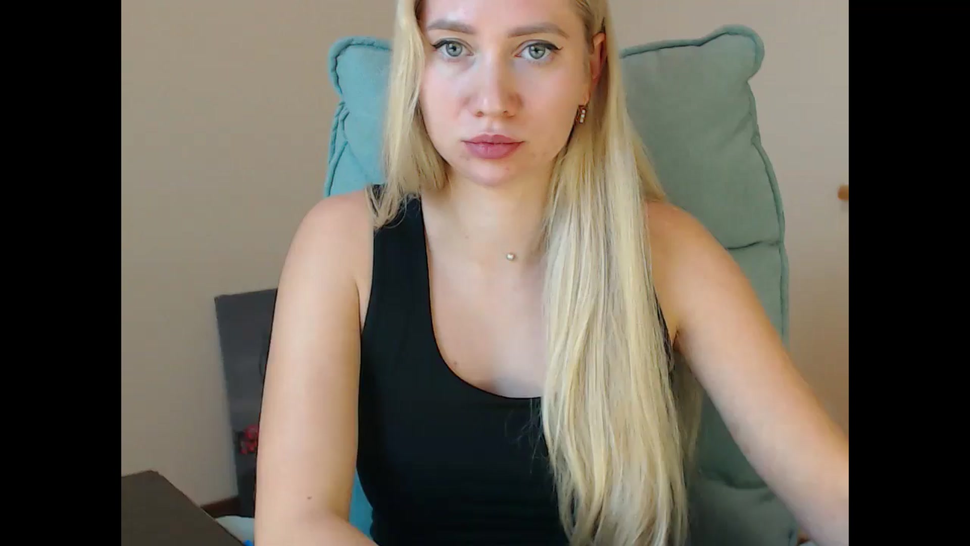 Gallery image thumbnail from Miss_Sylvia's myfreecams stream on, 11/13/2025, 16:35 image 15 of 20