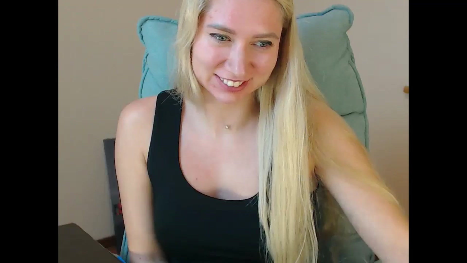 Gallery image thumbnail from Miss_Sylvia's myfreecams stream on, 11/13/2025, 18:30 image 17 of 20