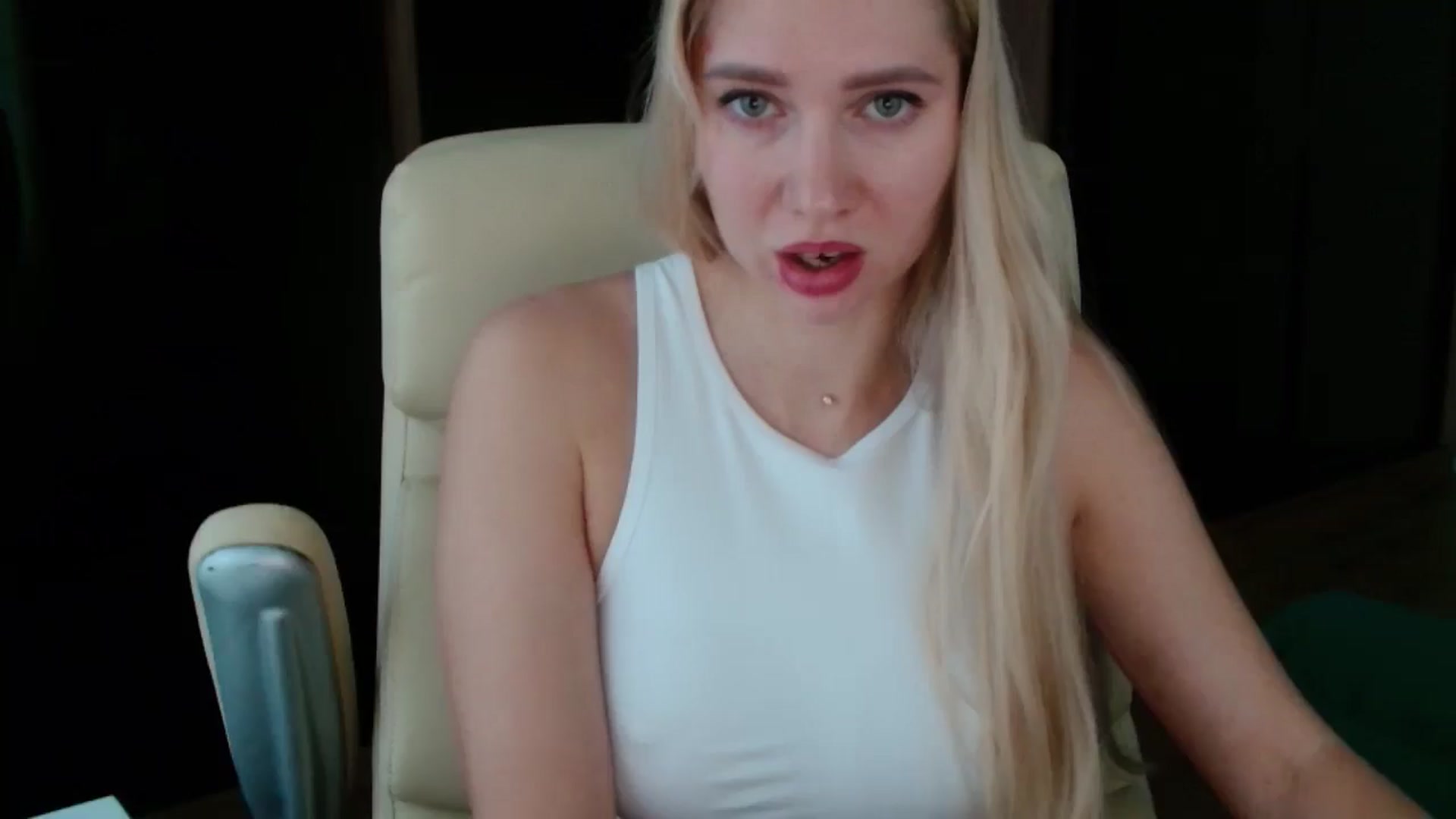 Gallery image thumbnail from Miss_Sylvia's myfreecams stream on, 11/14/2025, 14:00 image 17 of 20