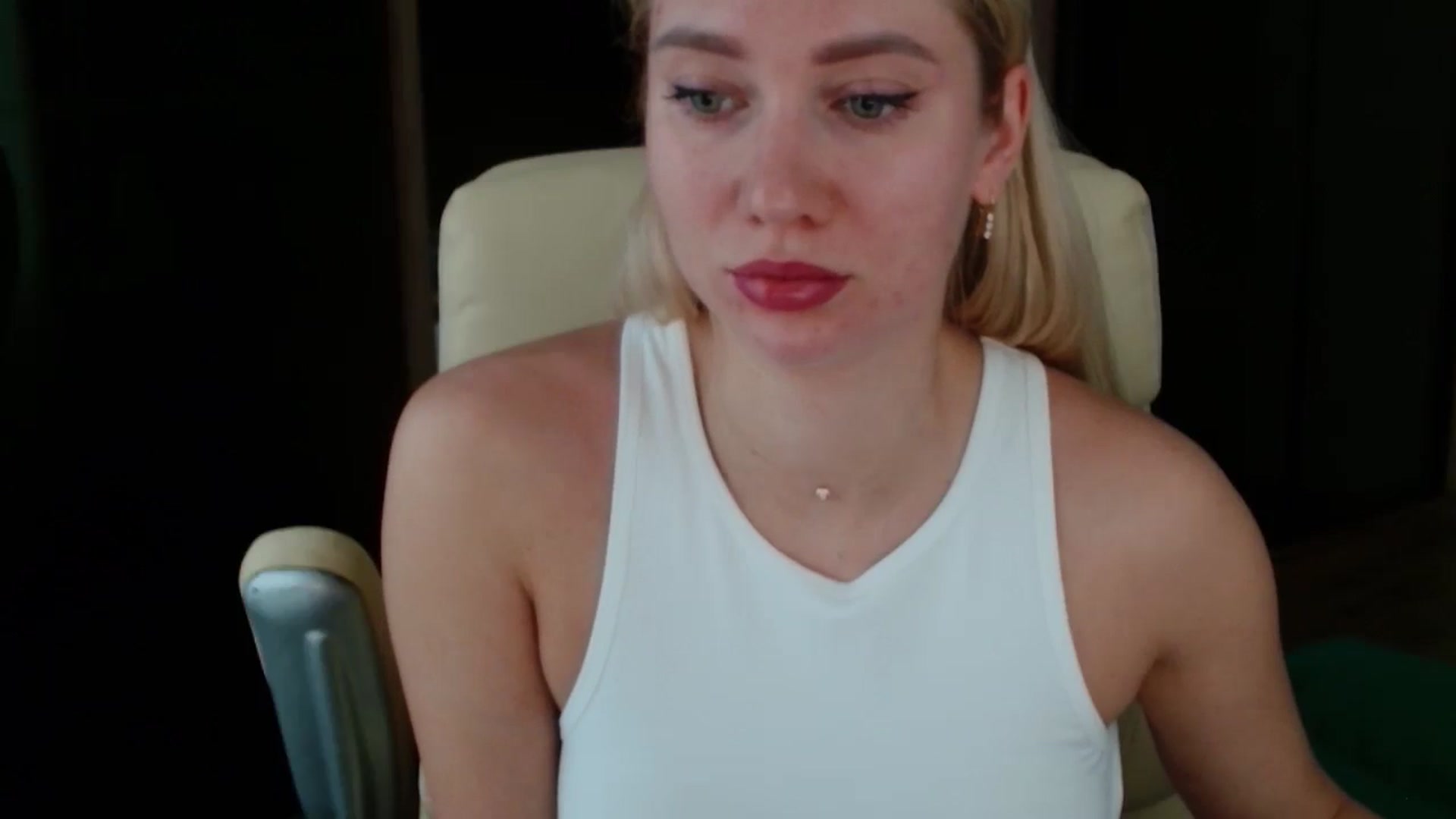 Gallery image thumbnail from Miss_Sylvia's myfreecams stream on, 11/14/2025, 14:00 image 2 of 20