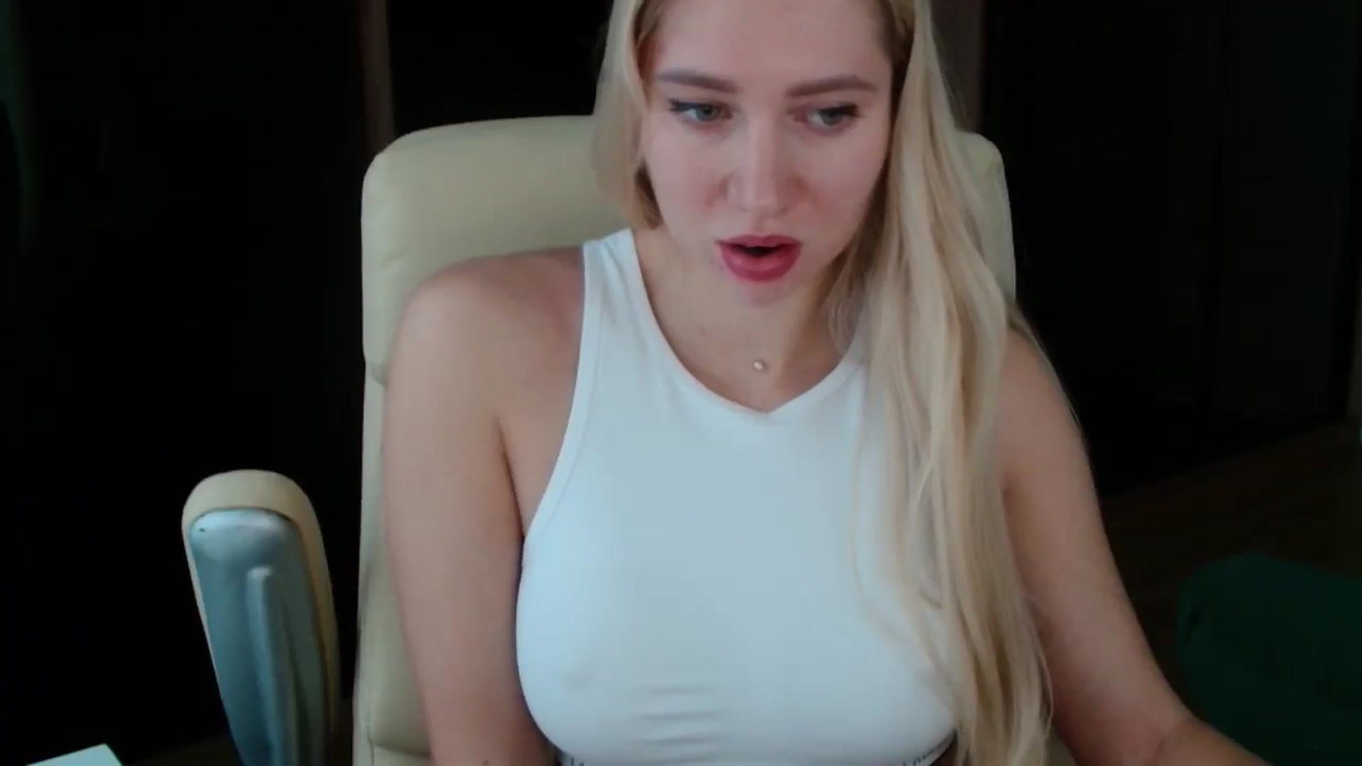 Gallery image thumbnail from Miss_Sylvia's myfreecams stream on, 11/14/2025, 14:00 image 13 of 20