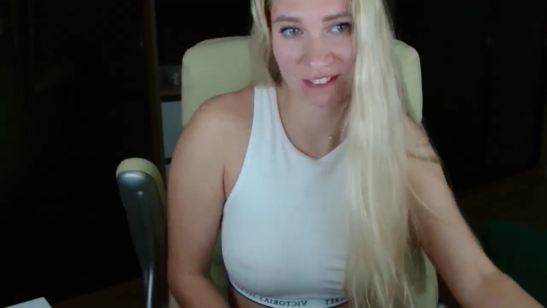 Gallery image thumbnail from Miss_Sylvia's myfreecams stream on, 11/14/2025, 17:20 image 3 of 20