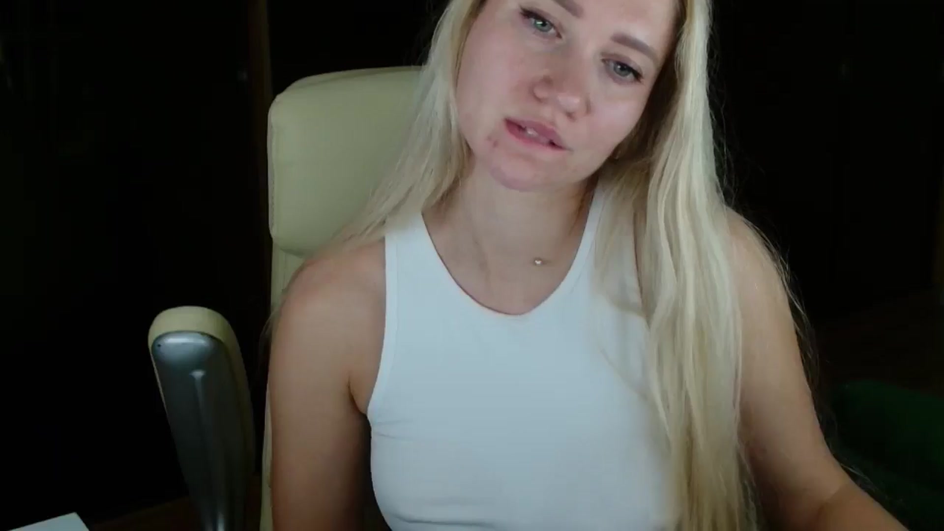 Gallery image thumbnail from Miss_Sylvia's myfreecams stream on, 11/14/2025, 17:20 image 8 of 20