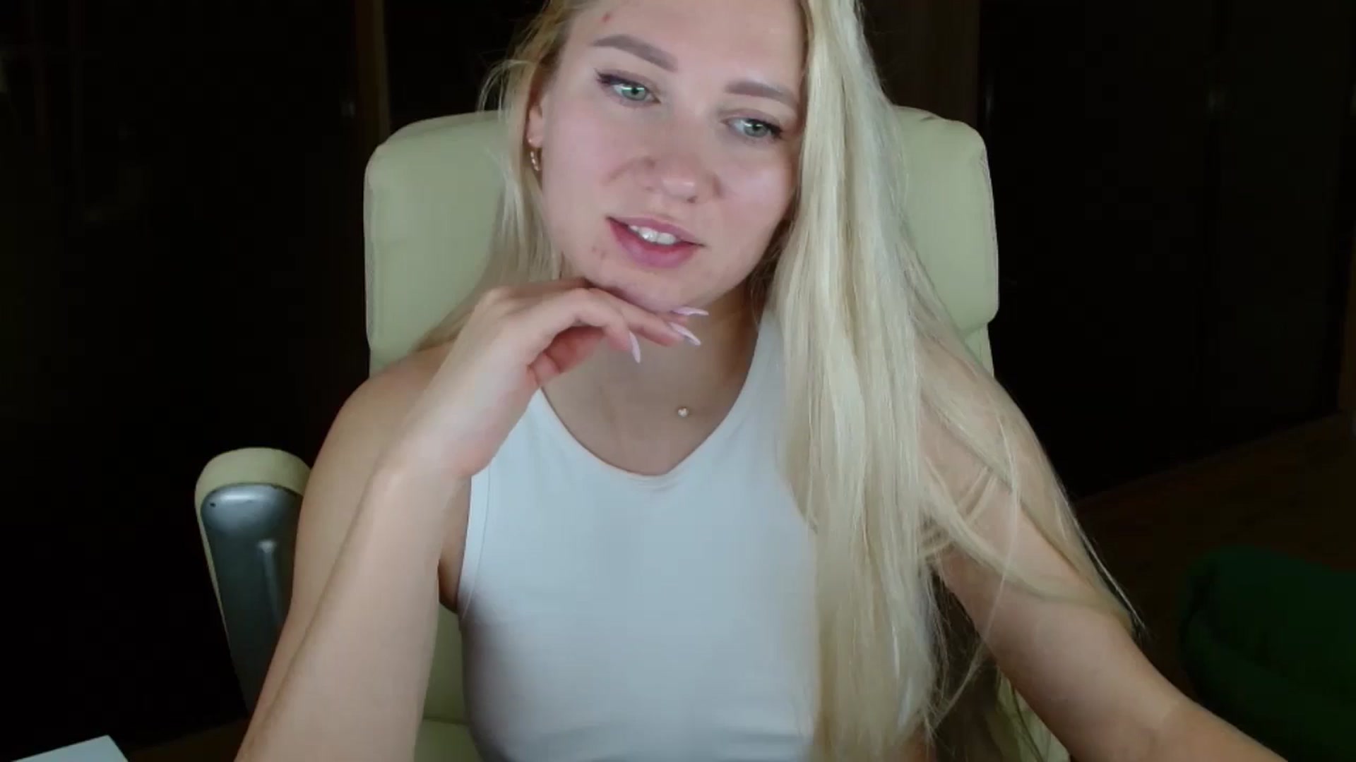 Gallery image thumbnail from Miss_Sylvia's myfreecams stream on, 11/14/2025, 17:20 image 19 of 20