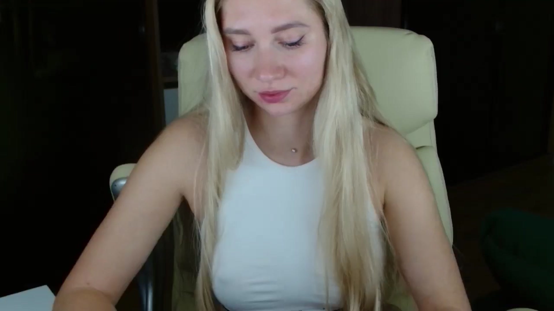 Gallery image thumbnail from Miss_Sylvia's myfreecams stream on, 11/14/2025, 18:42 image 14 of 20