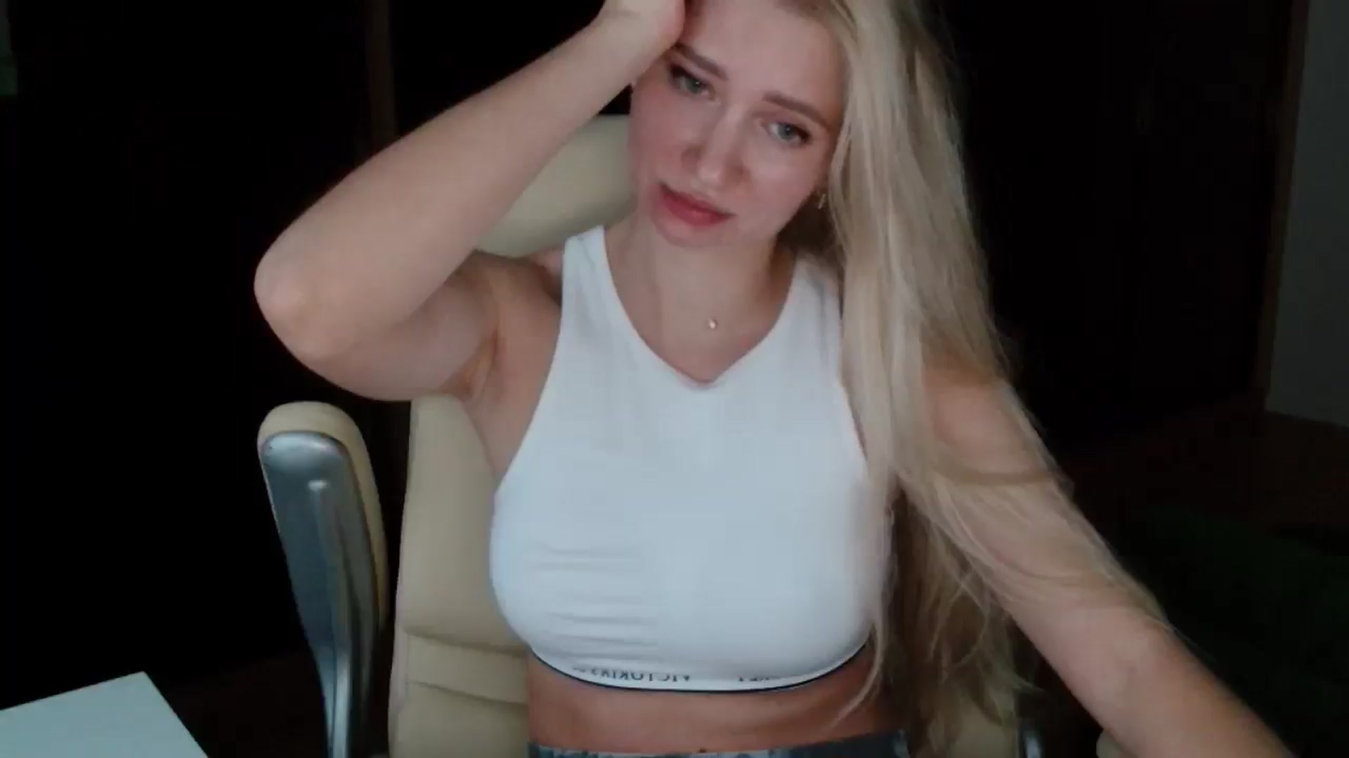 Gallery image thumbnail from Miss_Sylvia's myfreecams stream on, 11/15/2025, 13:47 image 11 of 20