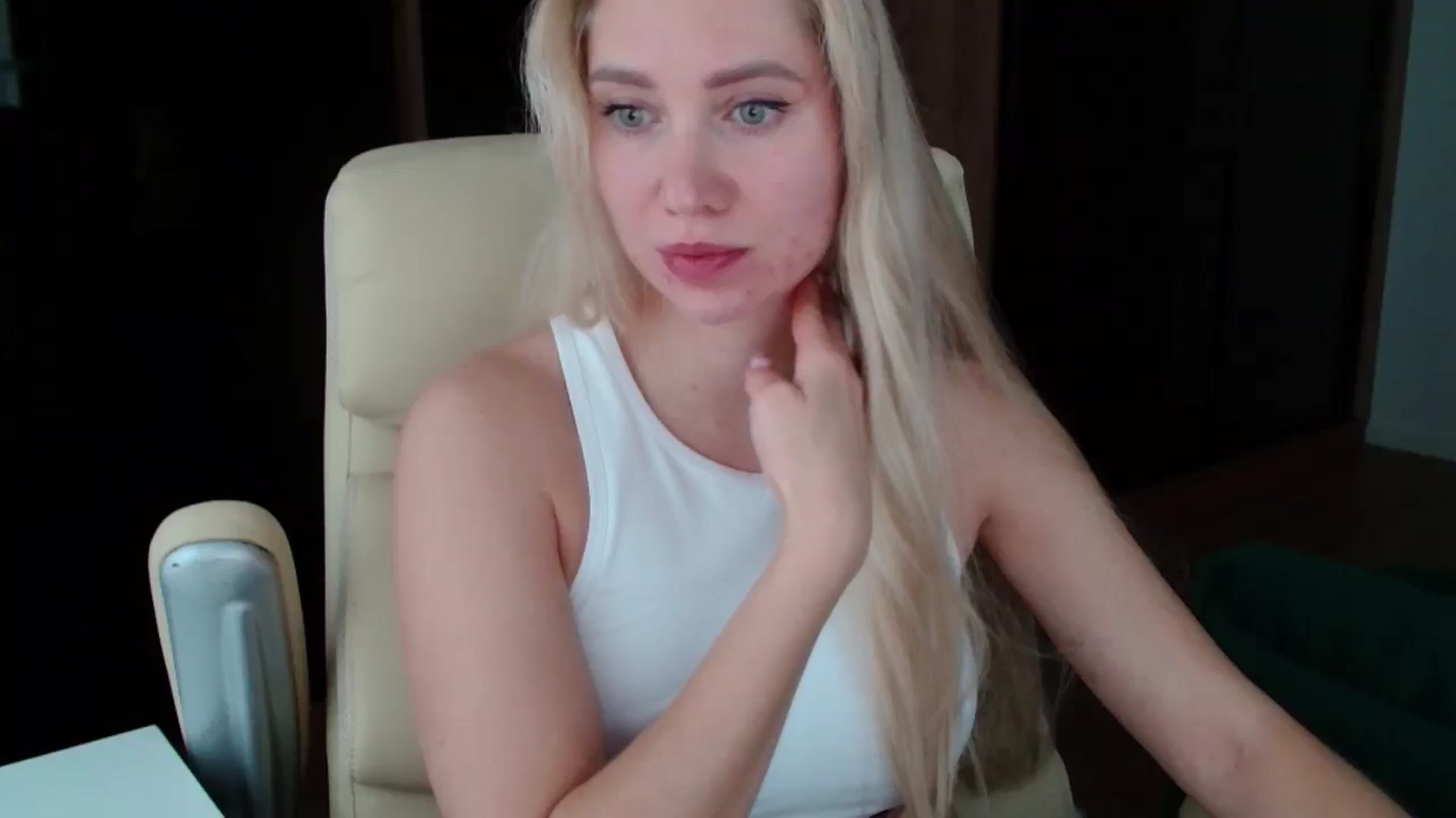 Gallery image thumbnail from Miss_Sylvia's myfreecams stream on, 11/15/2025, 13:47 image 1 of 20