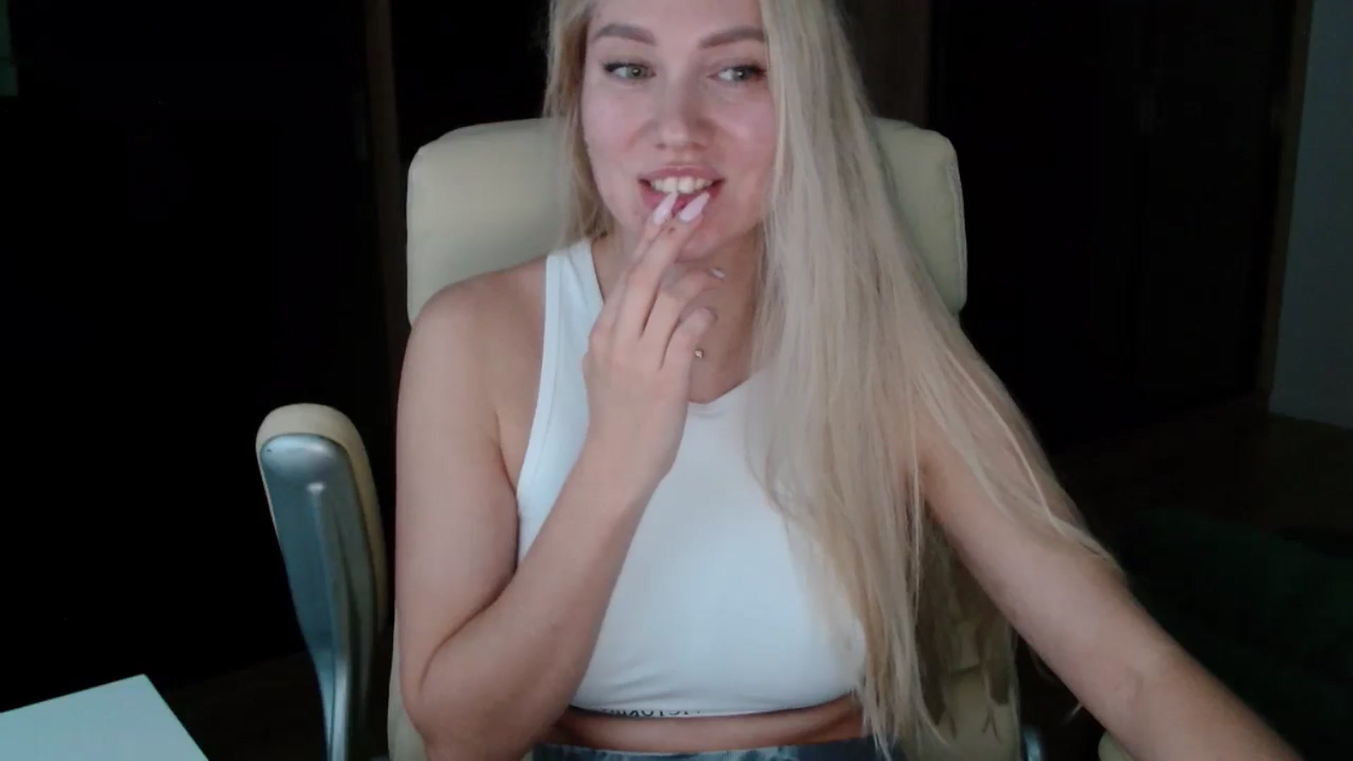 Gallery image thumbnail from Miss_Sylvia's myfreecams stream on, 11/15/2025, 13:47 image 12 of 20