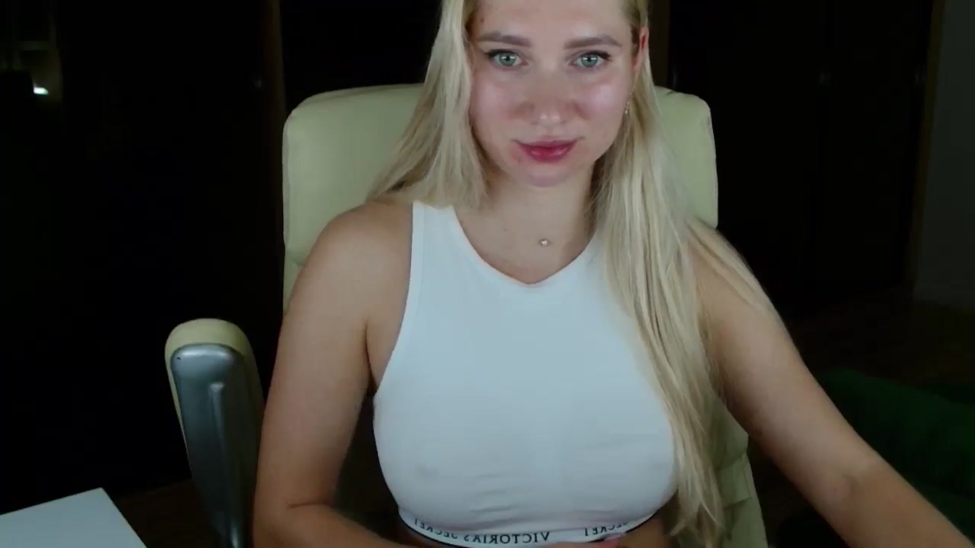 Gallery image thumbnail from Miss_Sylvia's myfreecams stream on, 11/15/2025, 15:44 image 14 of 20