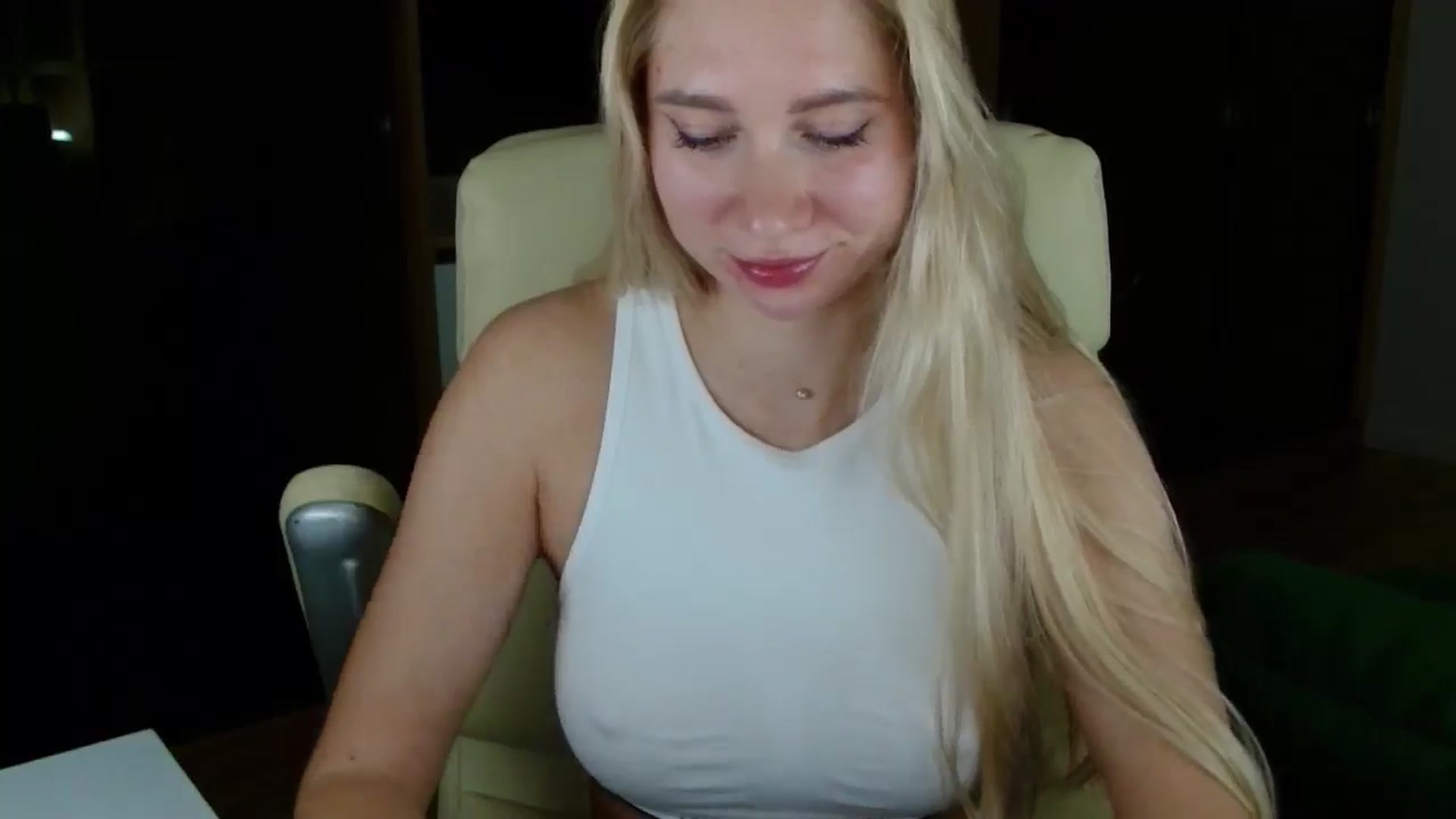 Gallery image thumbnail from Miss_Sylvia's myfreecams stream on, 11/15/2025, 15:44 image 6 of 20