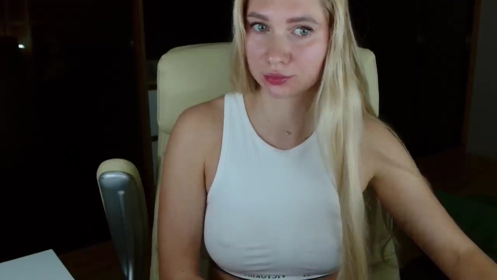 Gallery image thumbnail from Miss_Sylvia's myfreecams stream on, 11/15/2025, 15:44 image 4 of 20
