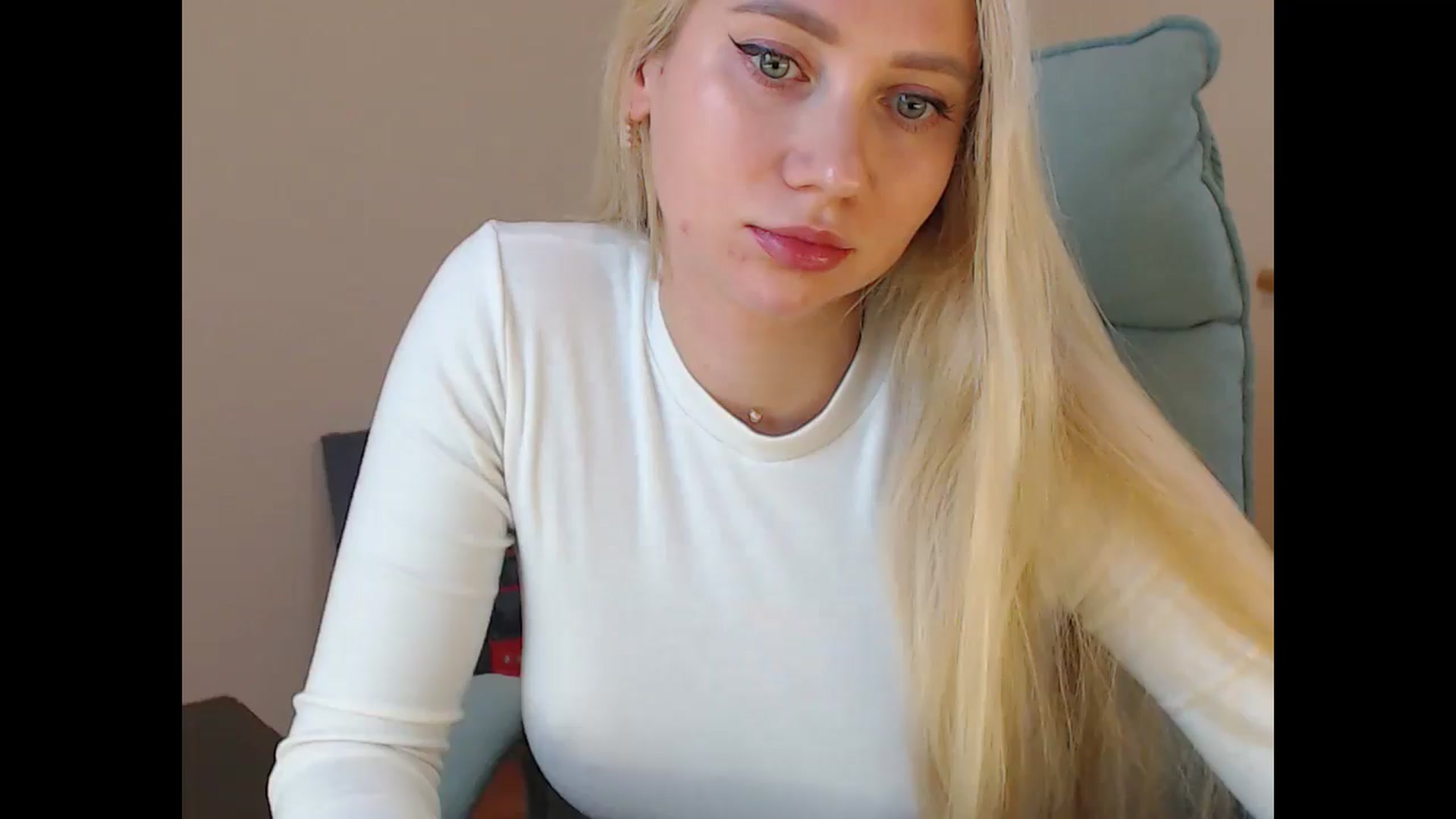 Gallery image thumbnail from Miss_Sylvia's myfreecams stream on, 11/16/2025, 17:08 image 1 of 20