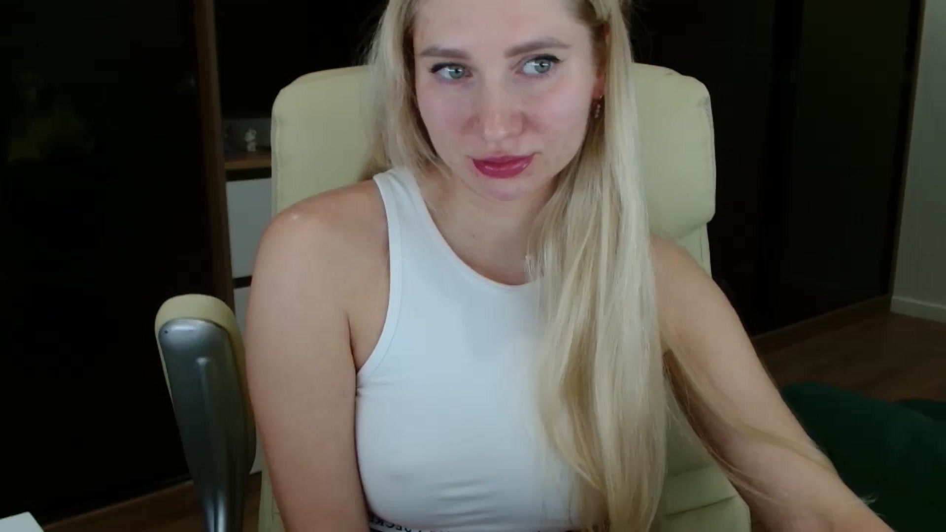 Gallery image thumbnail from Miss_Sylvia's myfreecams stream on, 11/17/2025, 17:14 image 20 of 20