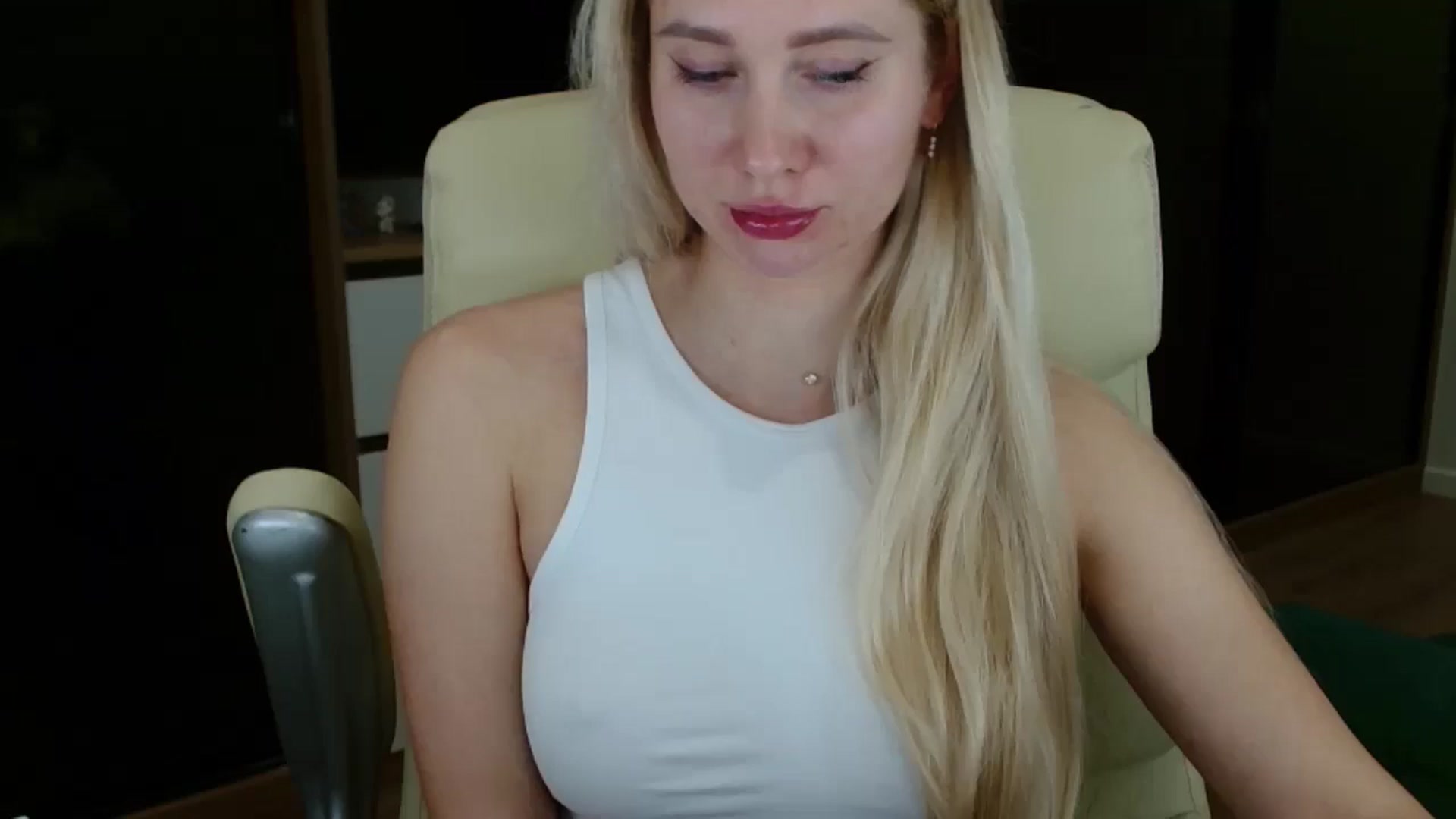 Gallery image thumbnail from Miss_Sylvia's myfreecams stream on, 11/17/2025, 17:14 image 2 of 20