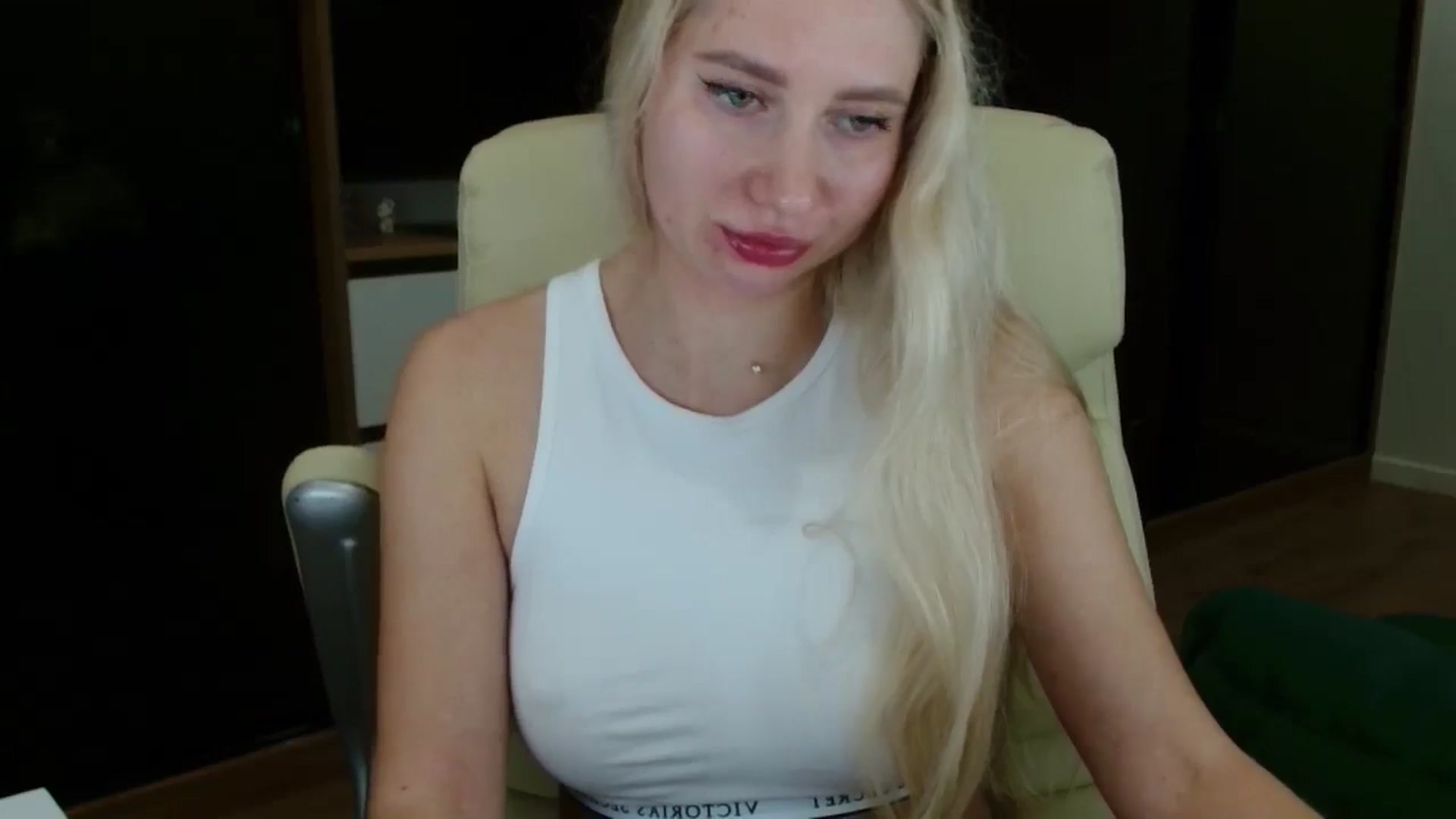 Gallery image thumbnail from Miss_Sylvia's myfreecams stream on, 11/17/2025, 17:14 image 16 of 20